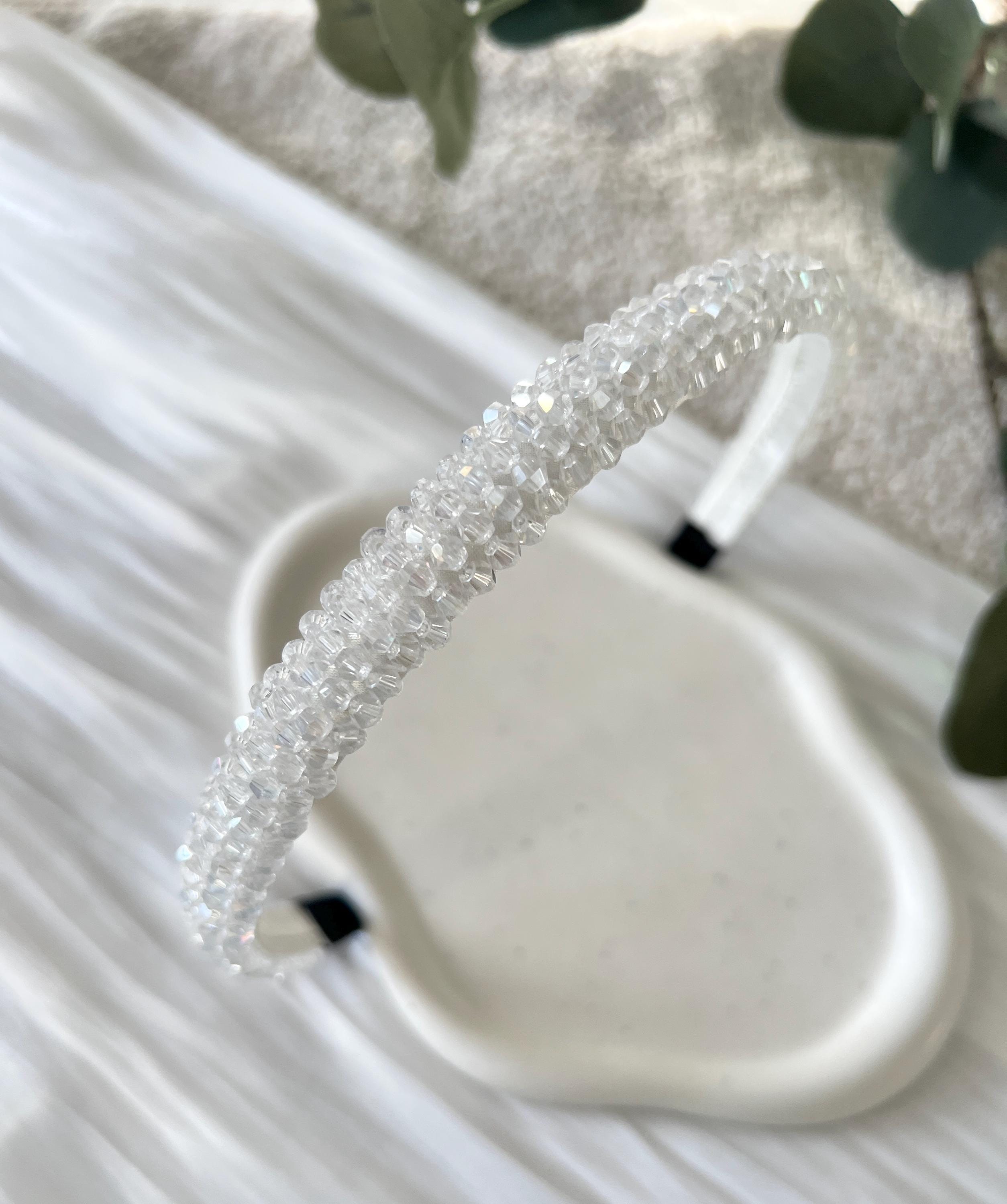 Haarreif, transparent weiße Perlen, Haarreif, Perlenhaarreif, Perlenschmuck, moderner Schmuck Hochzeit, Brautschmuck, Haarschmuck Braut