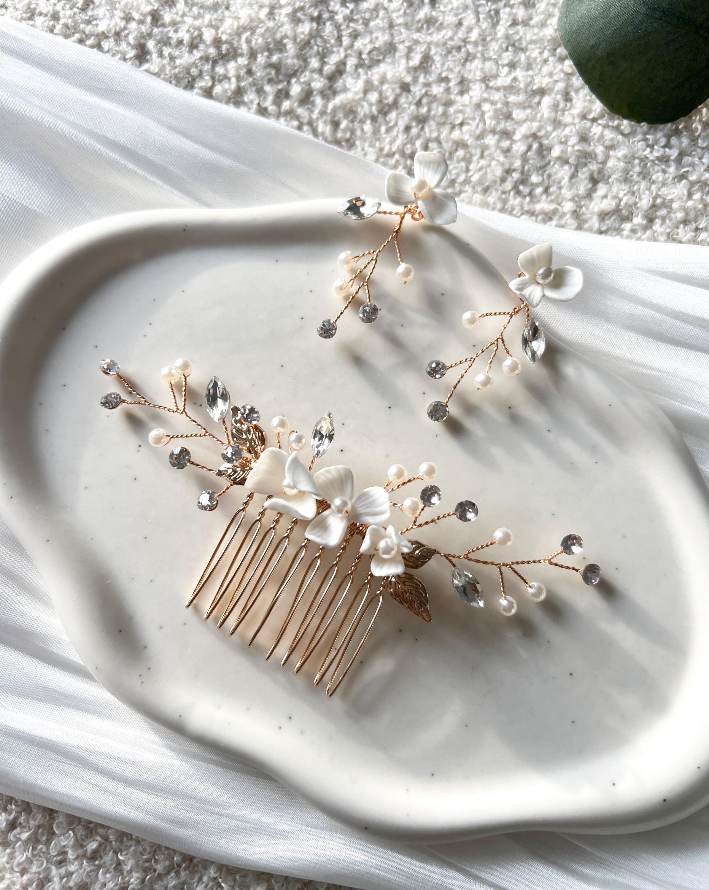 Brautschmuck, Gold, Haarkamm, Ohrringem Blüten Hängeohrringe, Strass, Perlen, Perlenschmuck, feiner Haarschmuck, Standesamt, Blumen, Schmuck Hochzeit, Brautfrisur, Perlenohrringe
