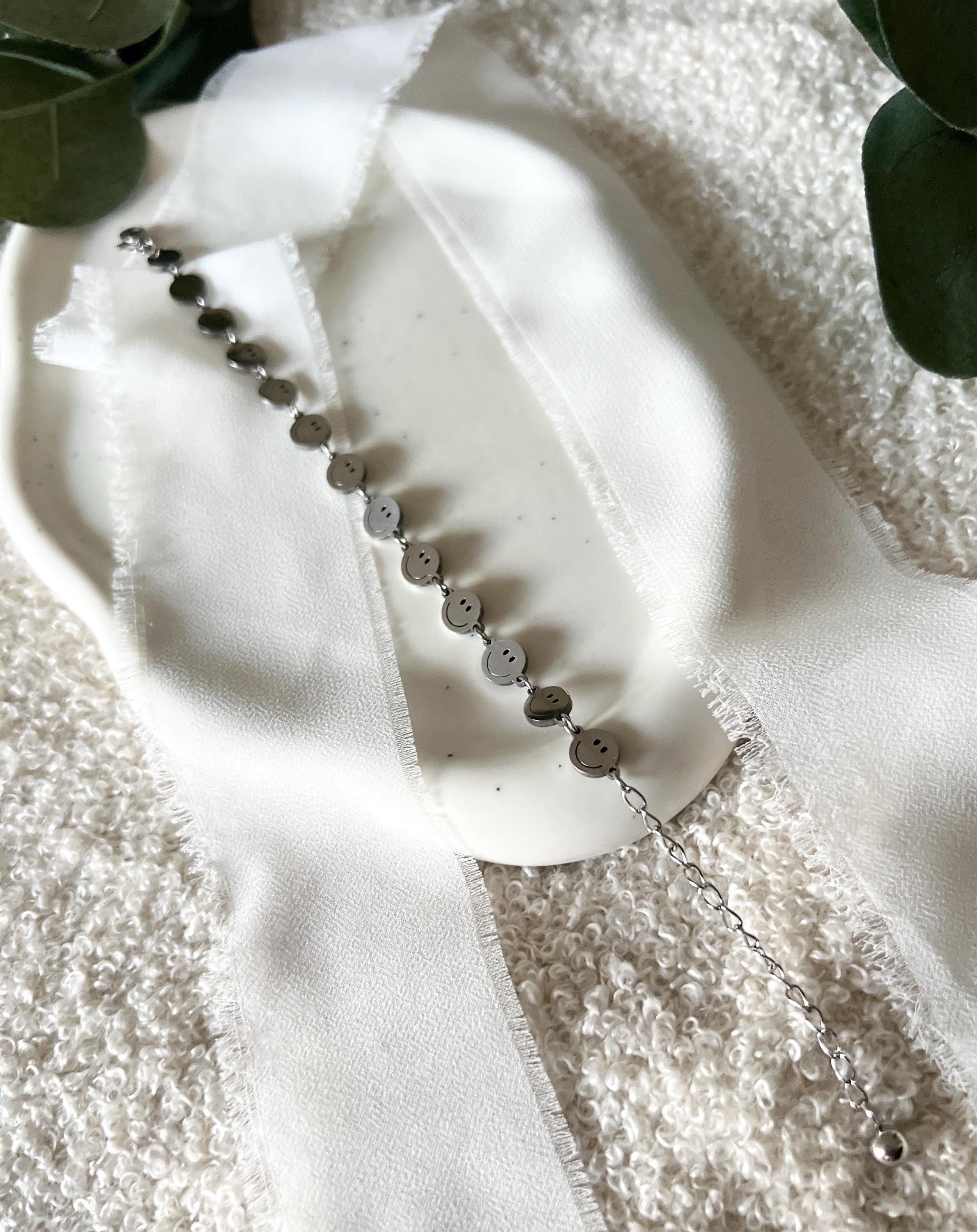Armband, Silber, Smiley, Schmuck, Armschmuck, Freundschaft, goldenes Freundschaftsarmband, Emoji, moderner Schmuck
