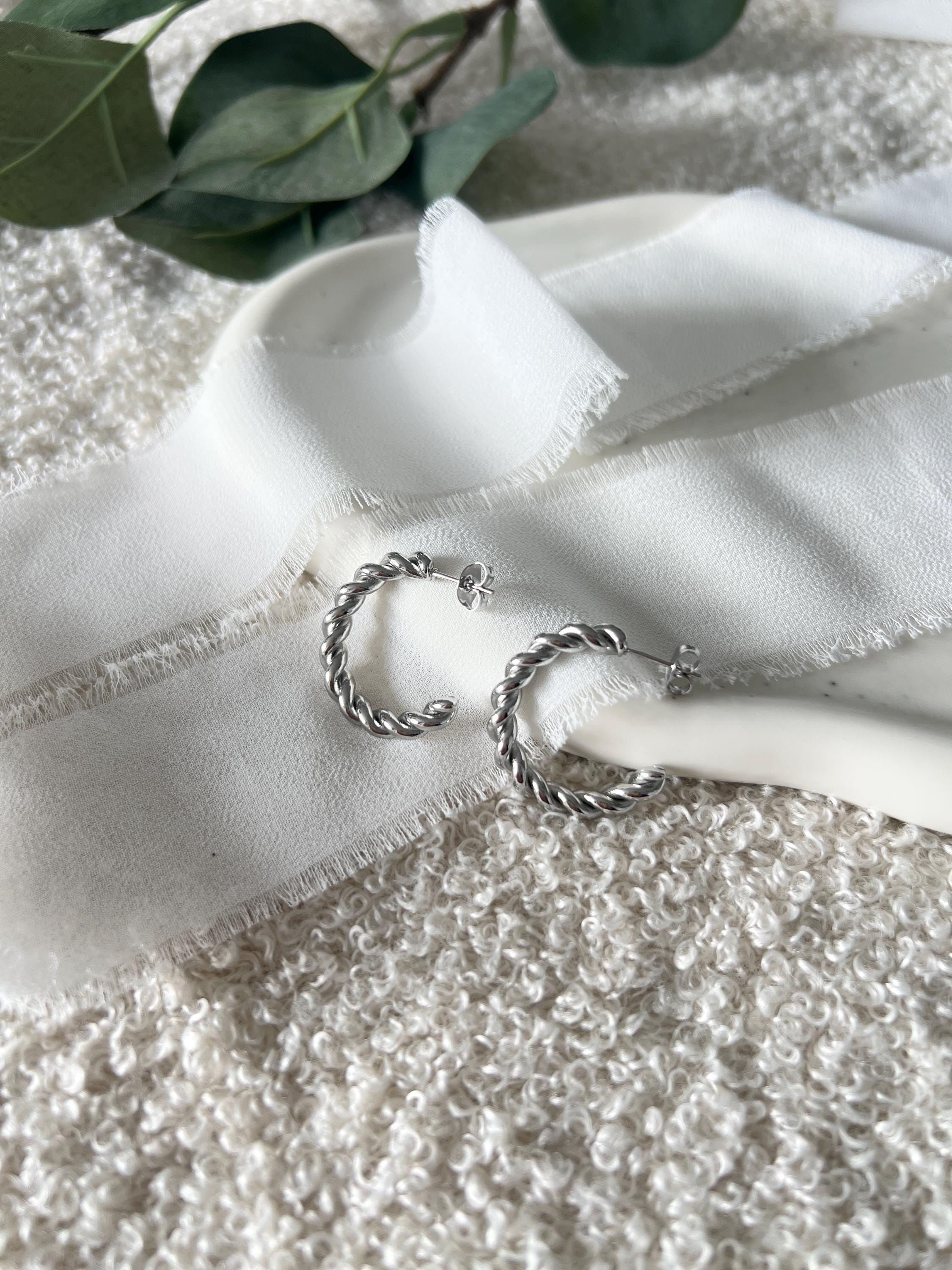 2221be2ae99f69d2b598037e6b4eaea2