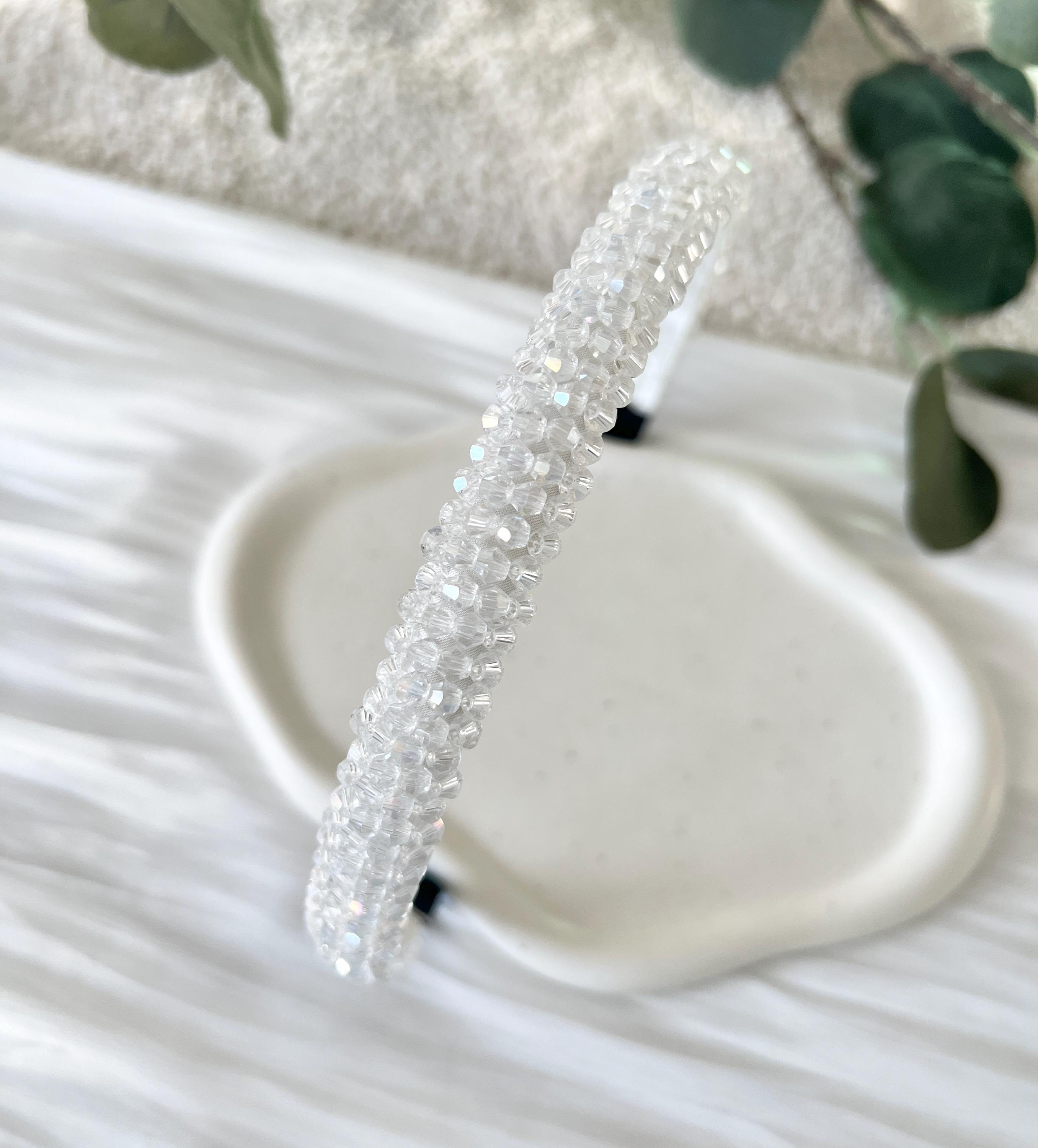 Haarreif, transparent weiße Perlen, Haarreif, Perlenhaarreif, Perlenschmuck, moderner Schmuck Hochzeit, Brautschmuck, Haarschmuck Braut