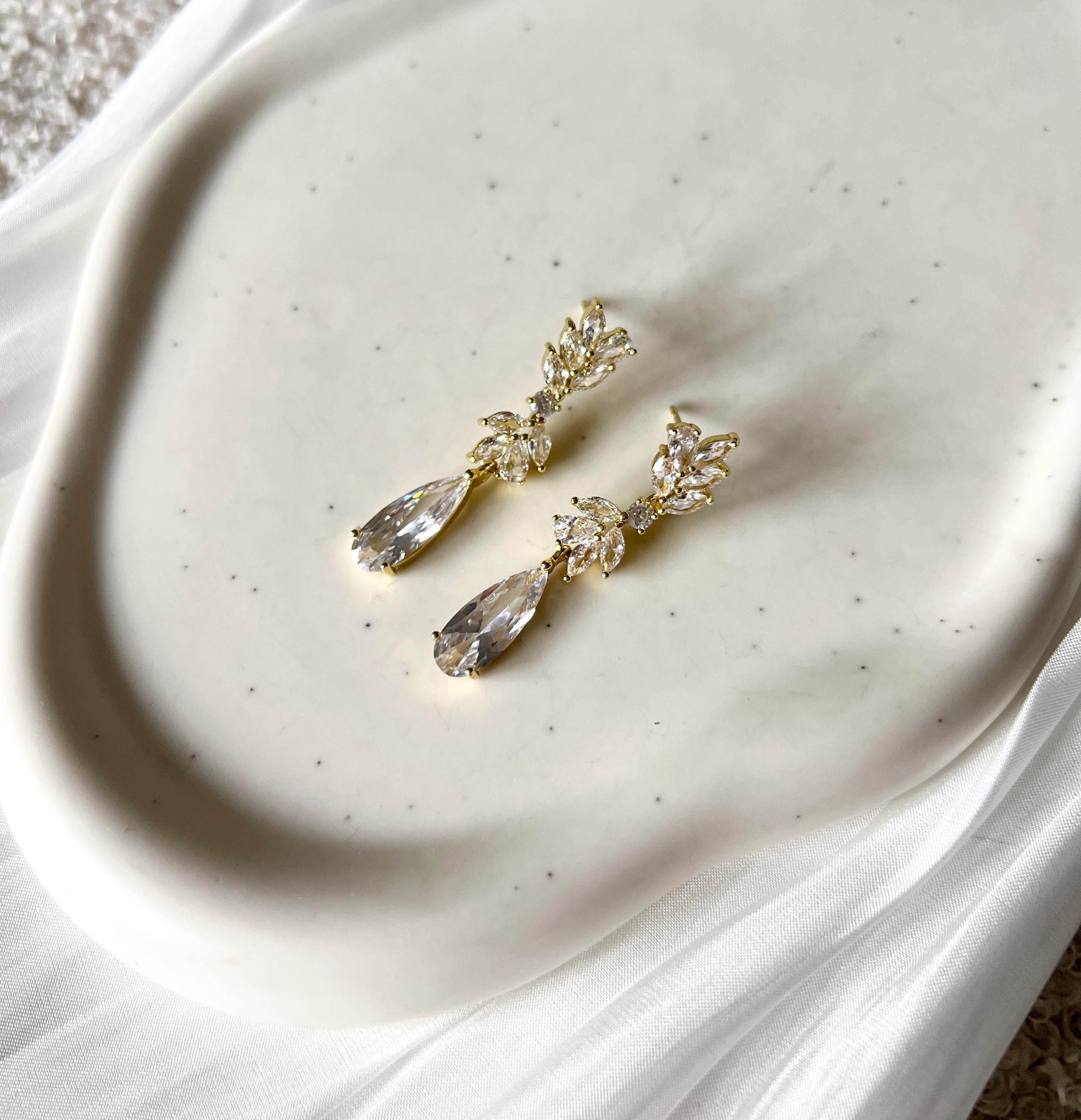 Lange Brautohrringe, Ohrringe, Cubic Zirkonia, Brautschmuck, glänzende Ohrstecker, Braut, Brautjungfer, Schmuck Hochzeit, Schmuckbluete