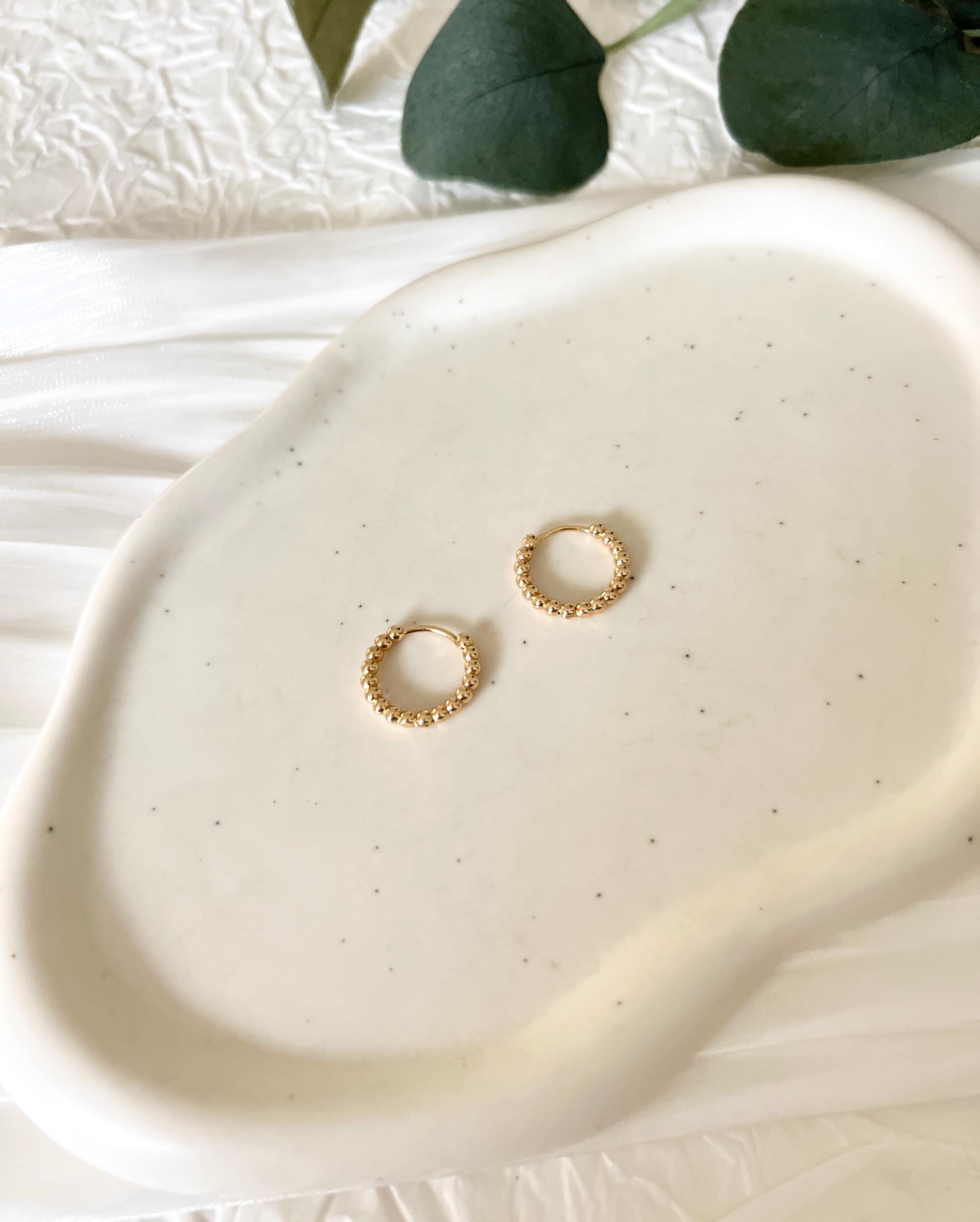 Goldene feine Creolen, Schmuck für Frauen, Geschenk fuer Sie, Ohrringe, eleganter Ohrschmuck, Damenschmuck Gold, Weihnachtsgeschenk, Geburtstagsgeschenk