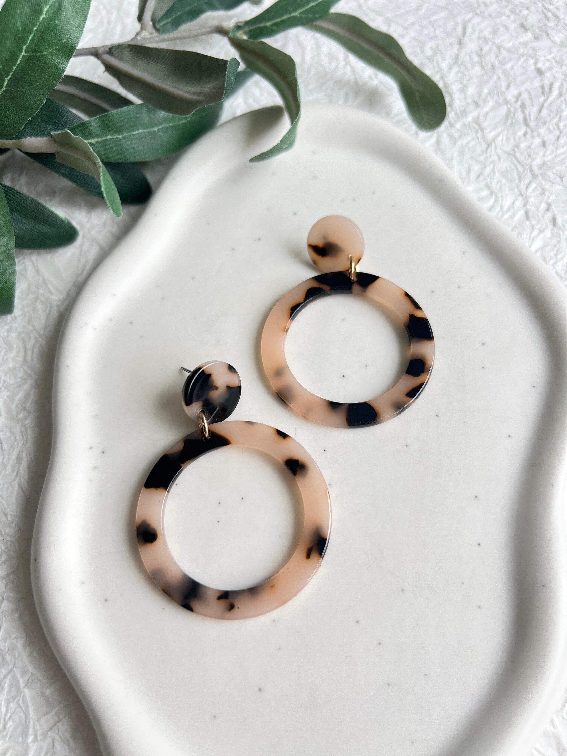 Acryl Ohrringe, rund, Puder / Braun, Kreis und Ring, Hängeohrringe, moderne Ohrstecker, glänzender,Ohrringe,Acryl, NEW IN, Ohrringe,schmuckbluete.de