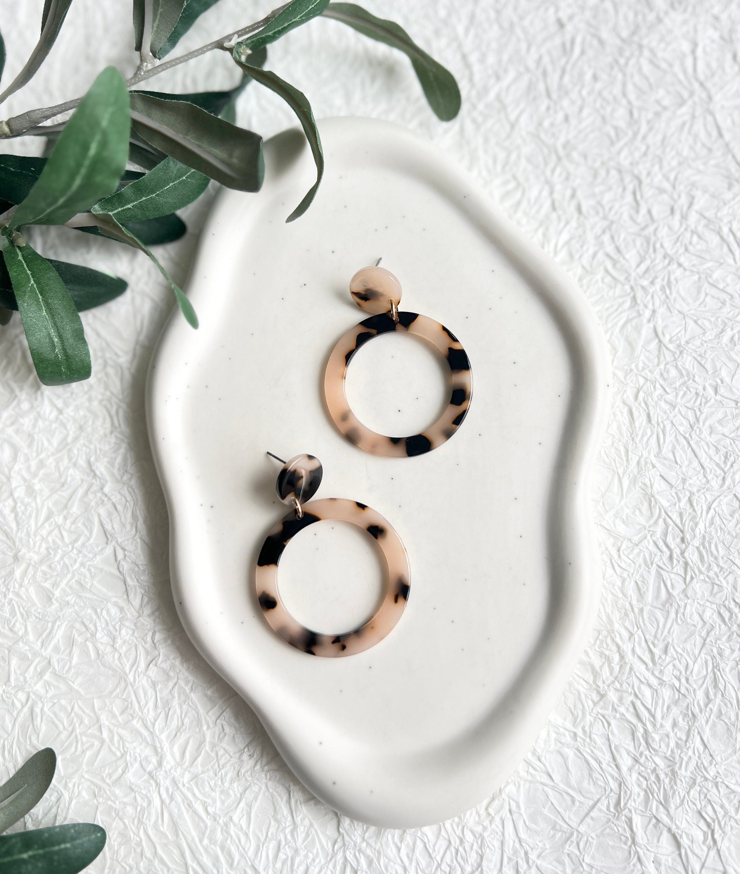 Acryl Ohrringe, rund, Puder / Braun, Kreis und Ring, Hängeohrringe, moderne Ohrstecker, glänzender,Ohrringe,Acryl, NEW IN, Ohrringe,schmuckbluete.de