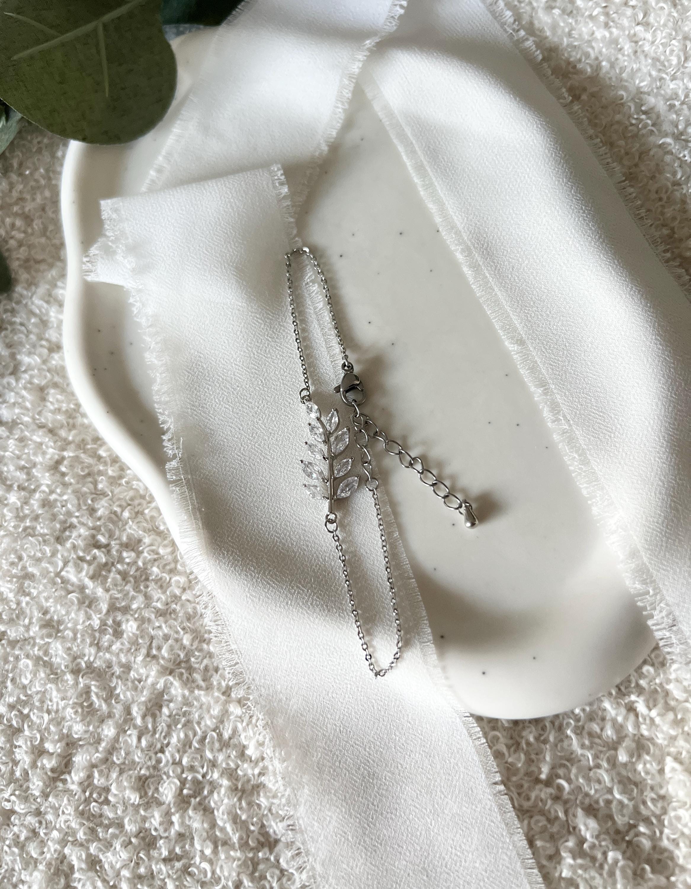 Armband, Silber, Brautarmband, Blatt, glänzender Armschmuck, Brautschmuck, feiner Schmuck Hochzeit, Geschenk für Sie