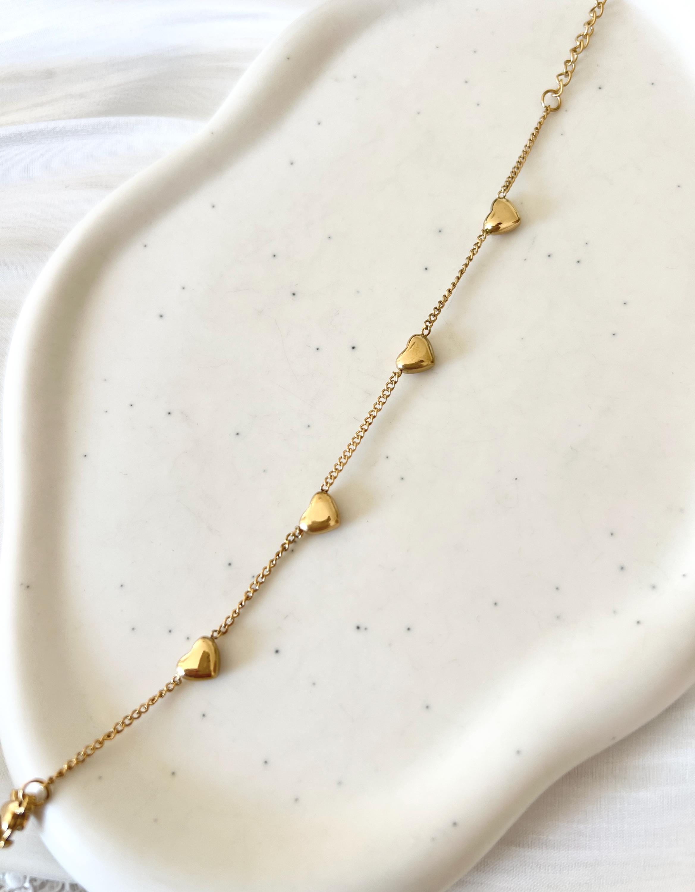 Goldenes Armband mit feinen Herzen, elegantes Brautarmband, Gold, Geschenk fuer Sie, Damenschmuck, edeler Brautschmuck, Herz, Weihnachtsgeschenk, Geburtstagsgeschenk, Trauzeugin, Schmuck Hochzeit