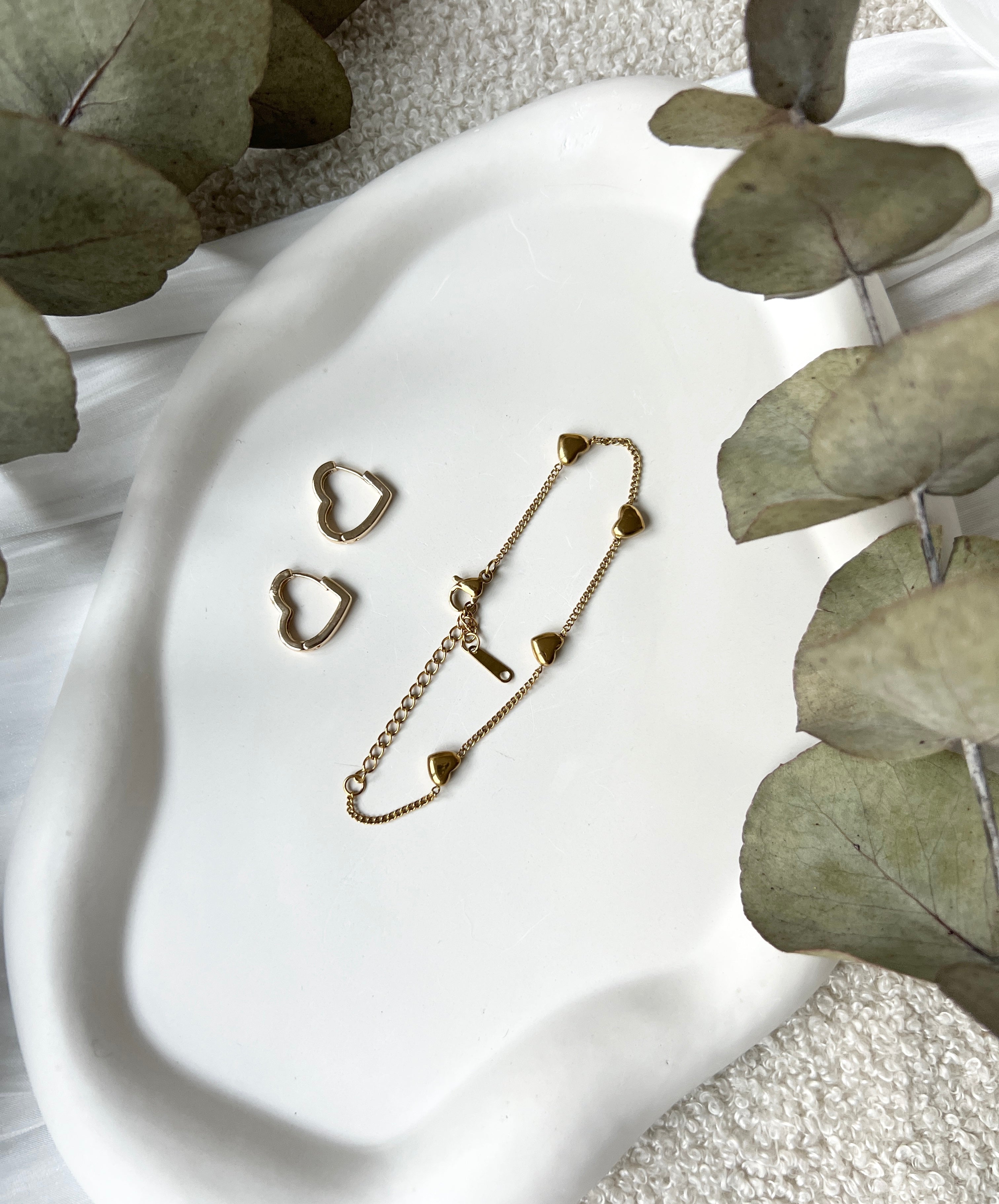 Schmuckset, Armband und Ohrringe, Geschenk fuer Sie, Geschenkset, Herz, Herzform, Herzschmuck, Liebe, Valentinstag, Valentinstagsgeschenk Frauen, Damenschmuck, Frauenschmuck, Creolen, Trauzeugin