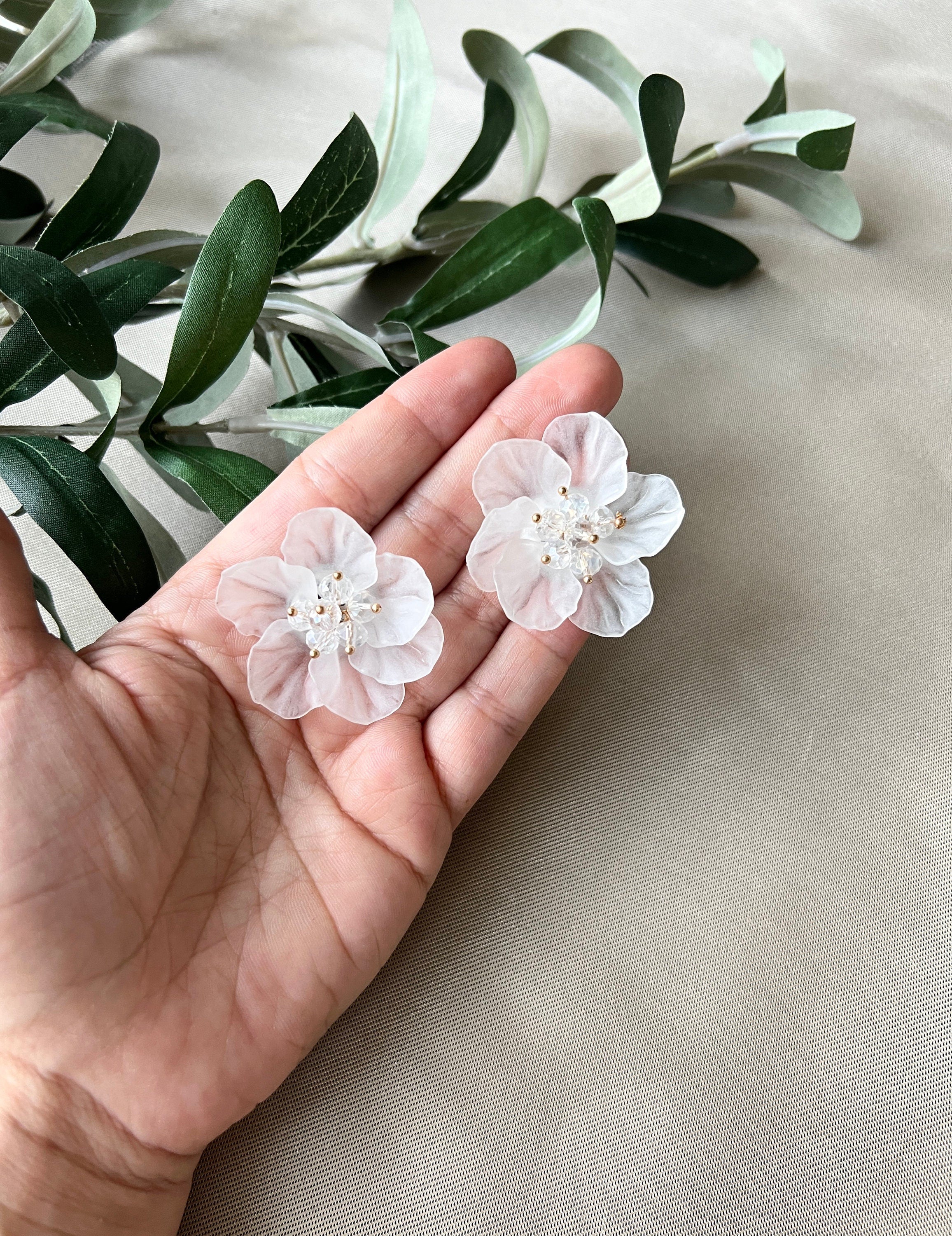 Blüten Ohrringe, leicht transparent, Ohrstecker, Brautschmuck, Brautohrringe, Hochzeit-Ohrringe-Schmuckblüte