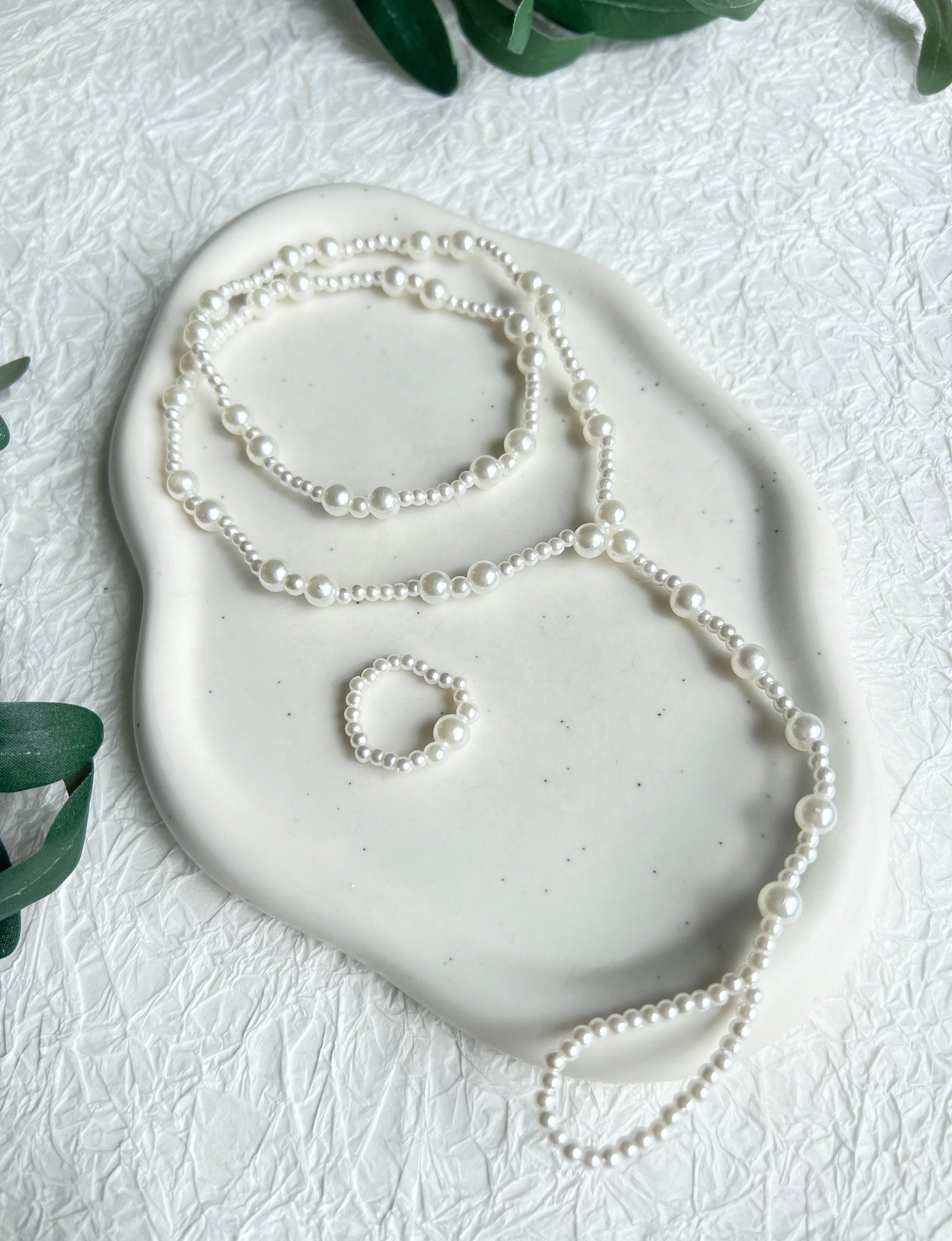 Braut Fußschmuck, Perlen Barfußsandalen, weiß, Perlenschmuck, Schmuck Fuss Hochzeit, filigran,-Schmuckblüte