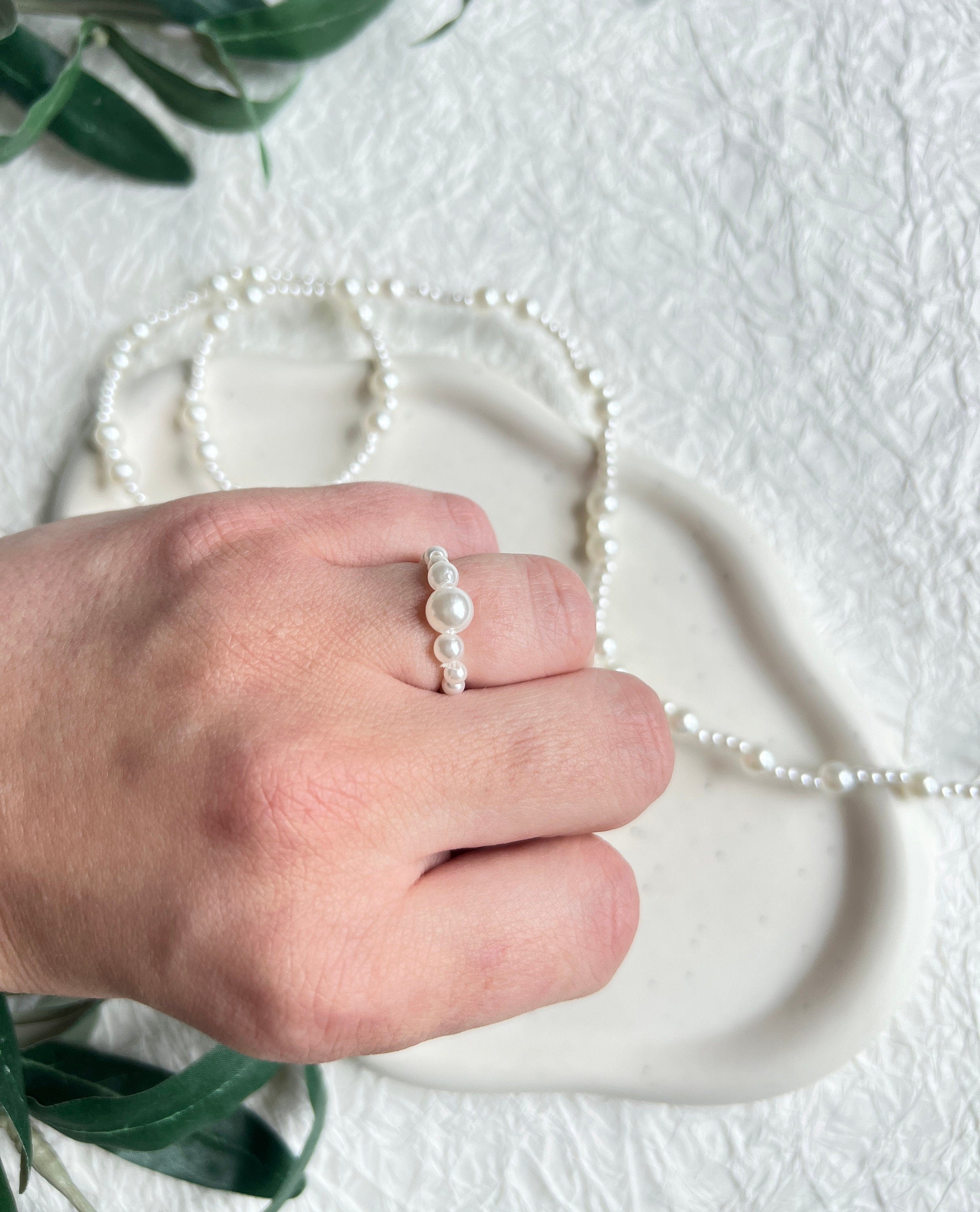 Braut Fußschmuck, Perlen Barfußsandalen, weiß, Perlenschmuck, Schmuck Fuss Hochzeit, filigran,-Schmuckblüte