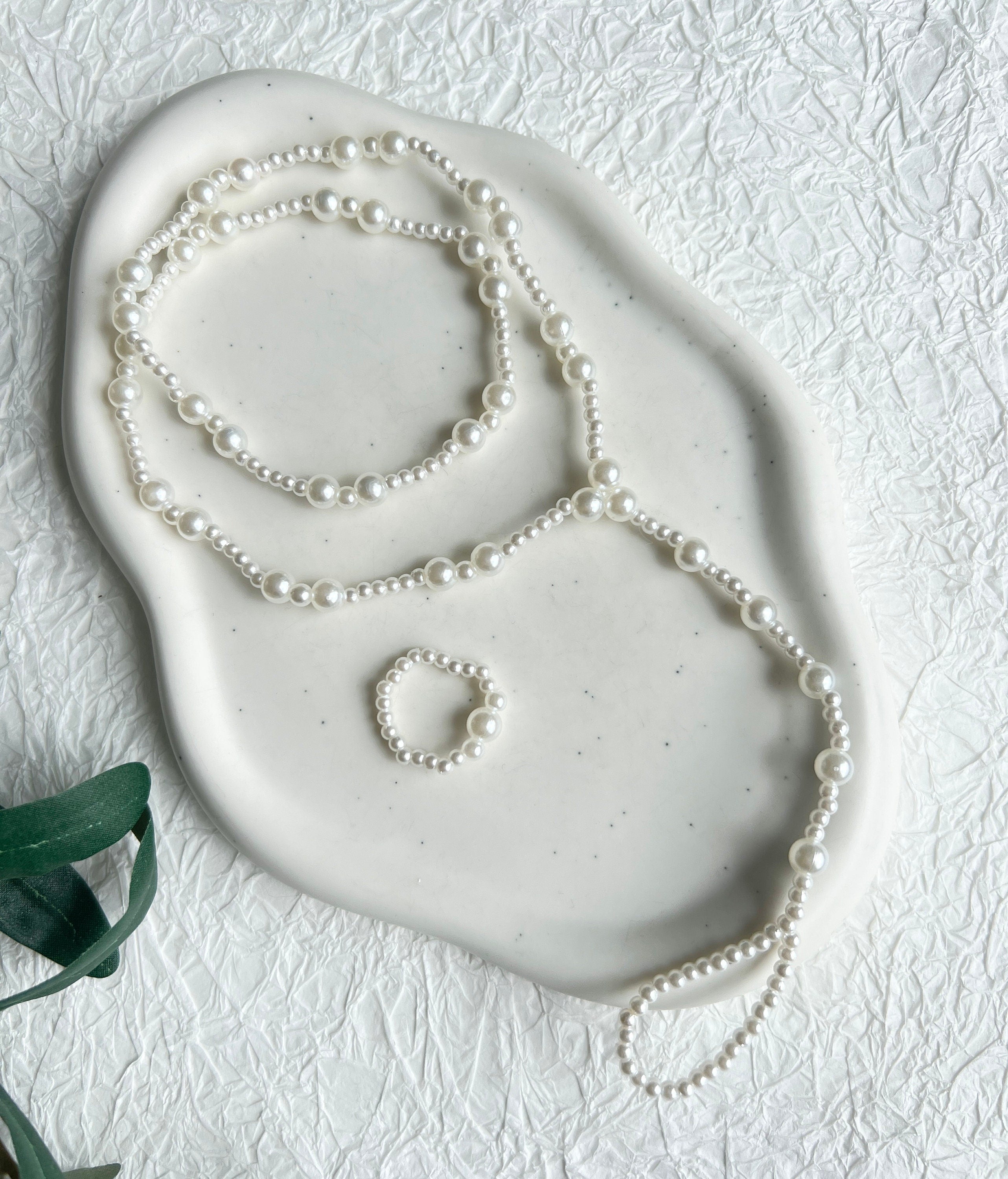 Braut Fußschmuck, Perlen Barfußsandalen, weiß, Perlenschmuck, Schmuck Fuss Hochzeit, filigran,-Schmuckblüte