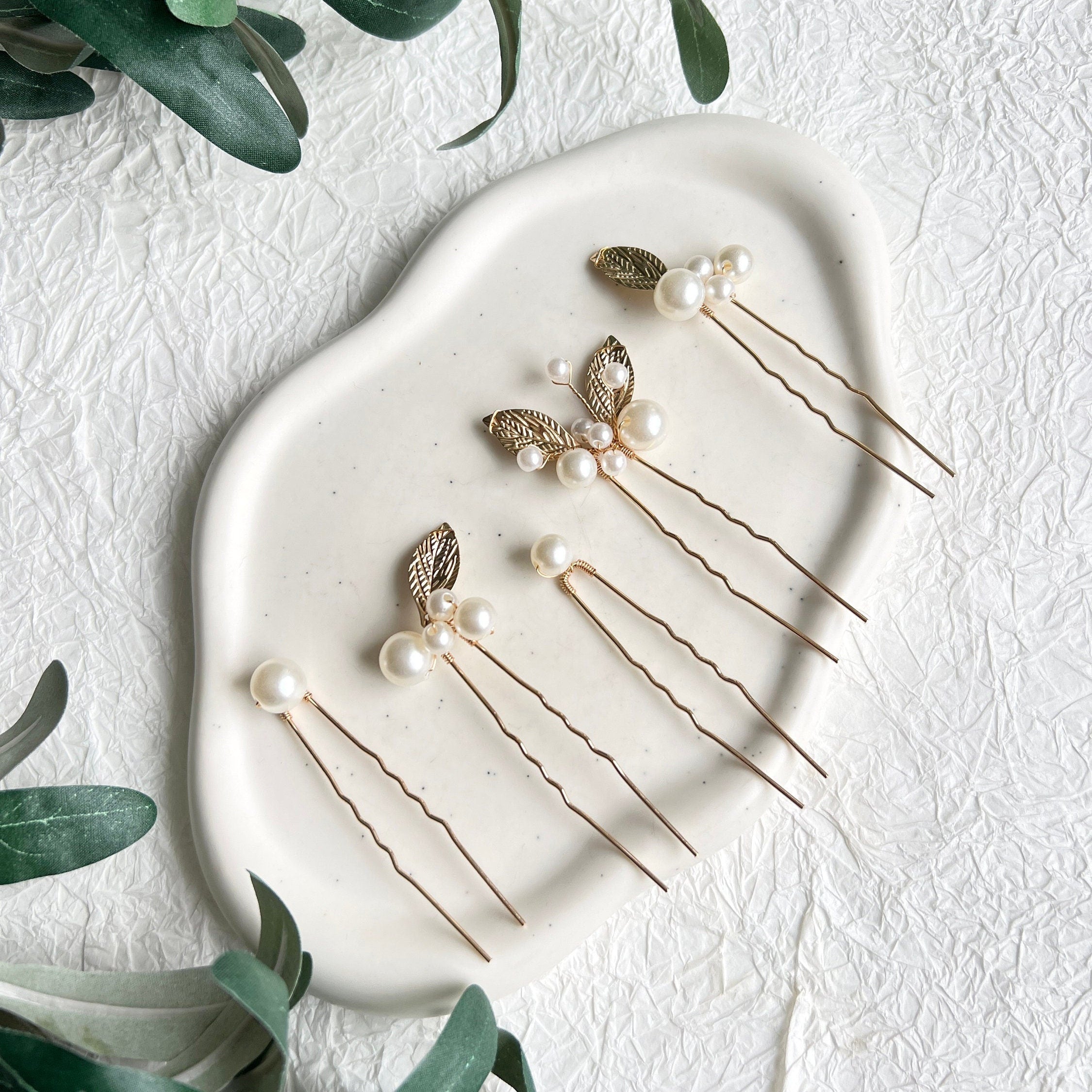 Haarnadeln mit weißen Perlen und goldenen Blättern, Braut, Haarschmuck, Set 5 Stück, Brautschmuck, Brautjungfer, Brautfrisur, Schmuck Hochzeit