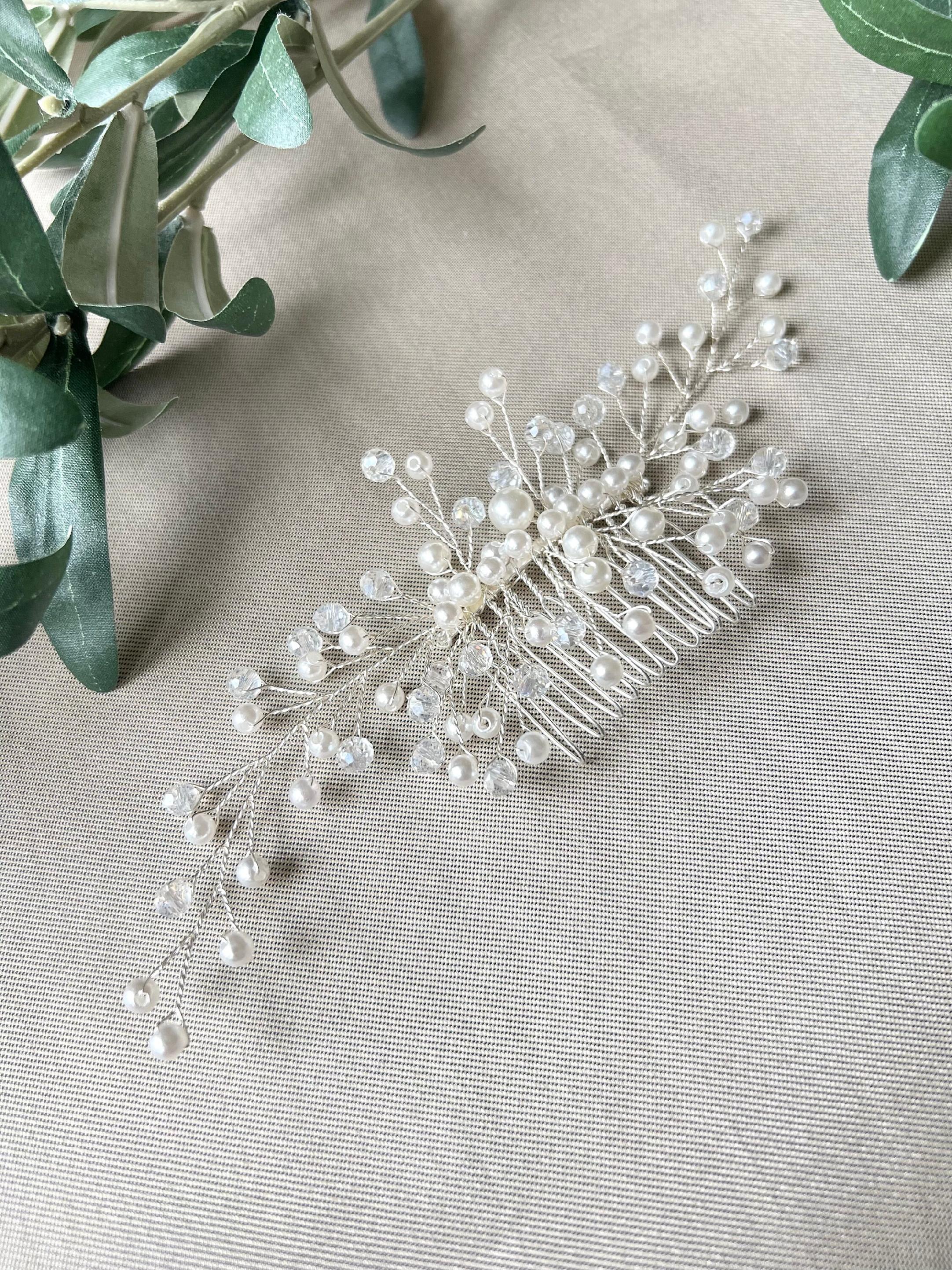 Braut Haarschmuck, Haarkamm, Perlen weiß und transparent, Brautschmuck, Silber Braut Schmuck,-Brauthaarschmuck-Schmuckblüte