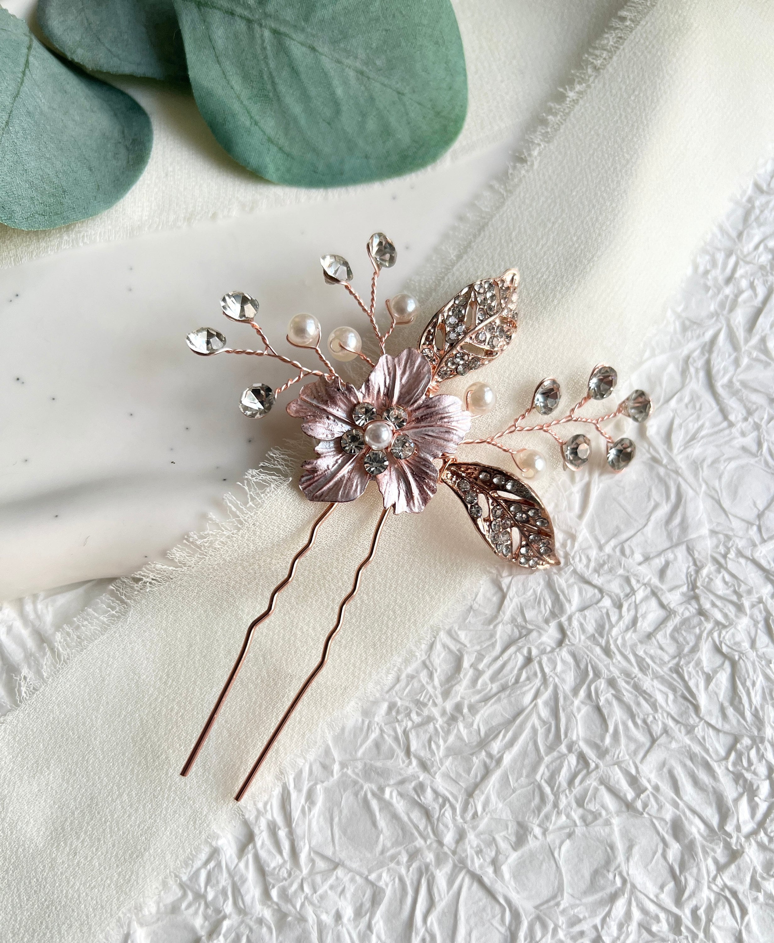 Braut Haarschmuck, Haarkamm Roségold, Perlen, Blume, Strasssteine, Haarspange, Hochzeit,-Brauthaarschmuck-Schmuckblüte