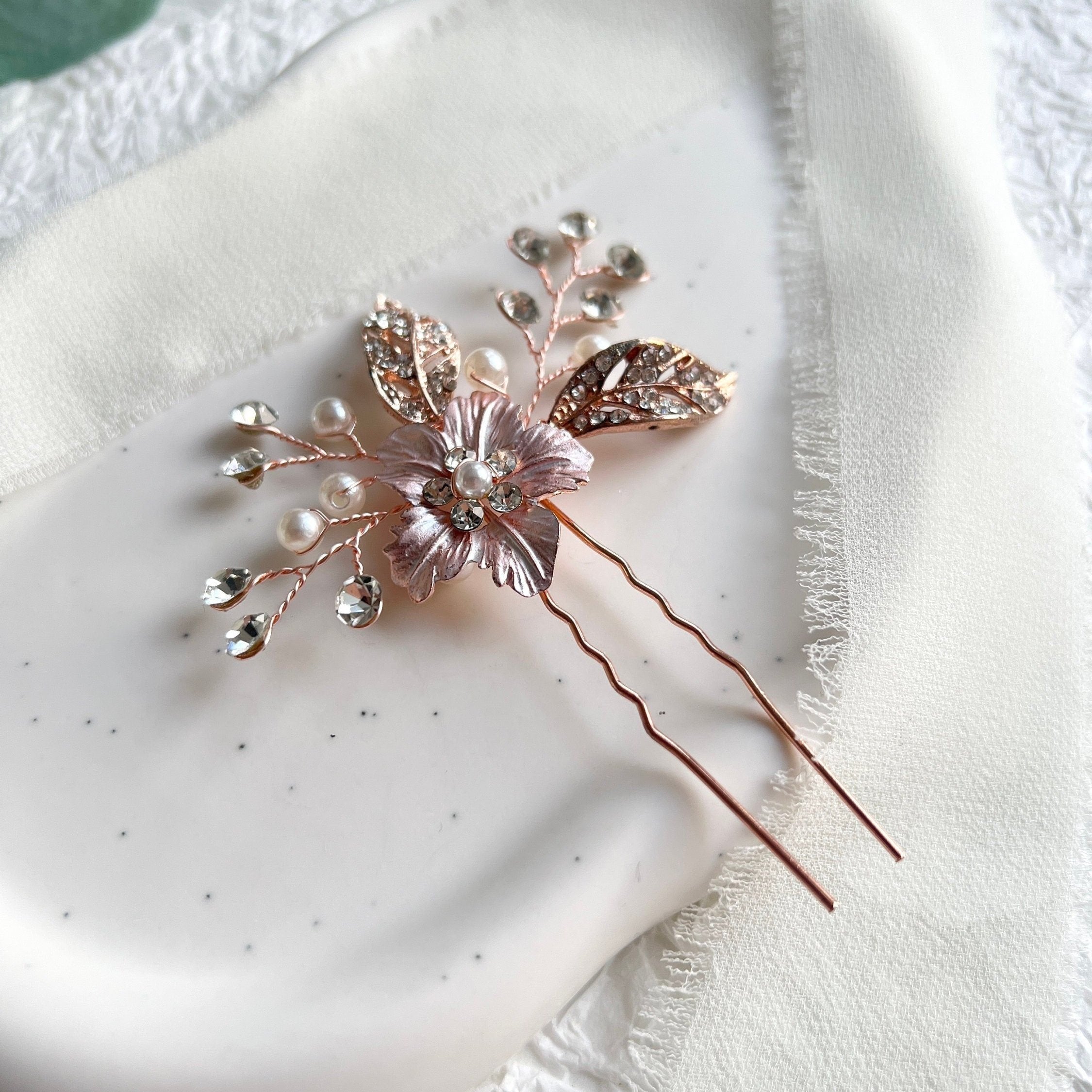 Braut Haarschmuck, Haarkamm Roségold, Perlen, Blume, Strasssteine, Haarspange, Hochzeit,-Brauthaarschmuck-Schmuckblüte