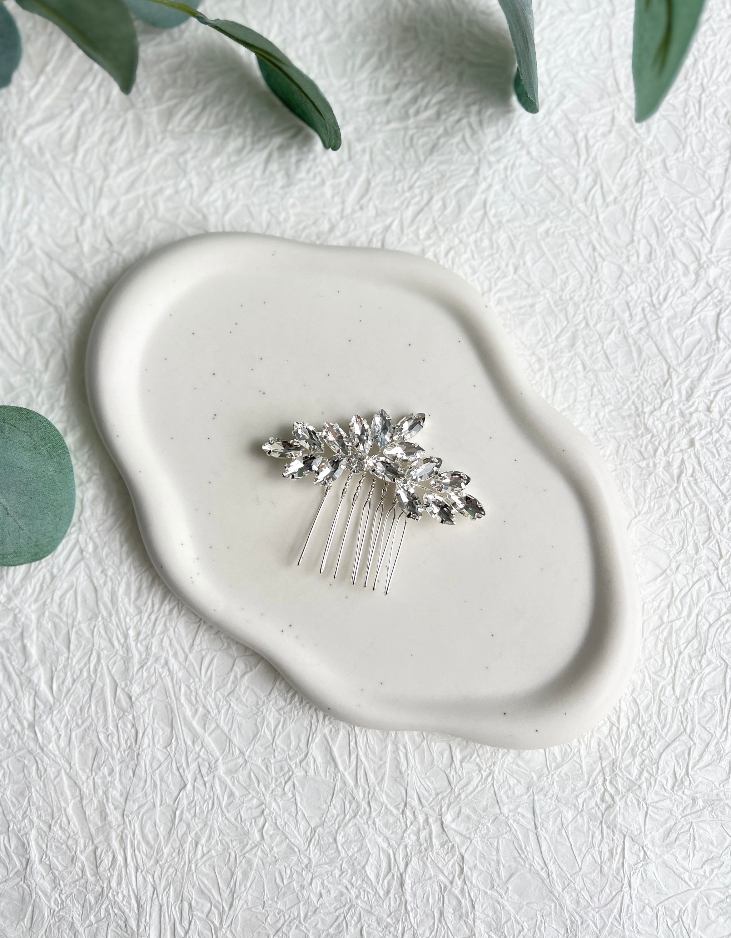 Braut Haarschmuck, Haarkamm, Silber oder Gold, funkelnde Strass Steine, Brautschmuck, - Silber-Brauthaarschmuck-Schmuckblüte