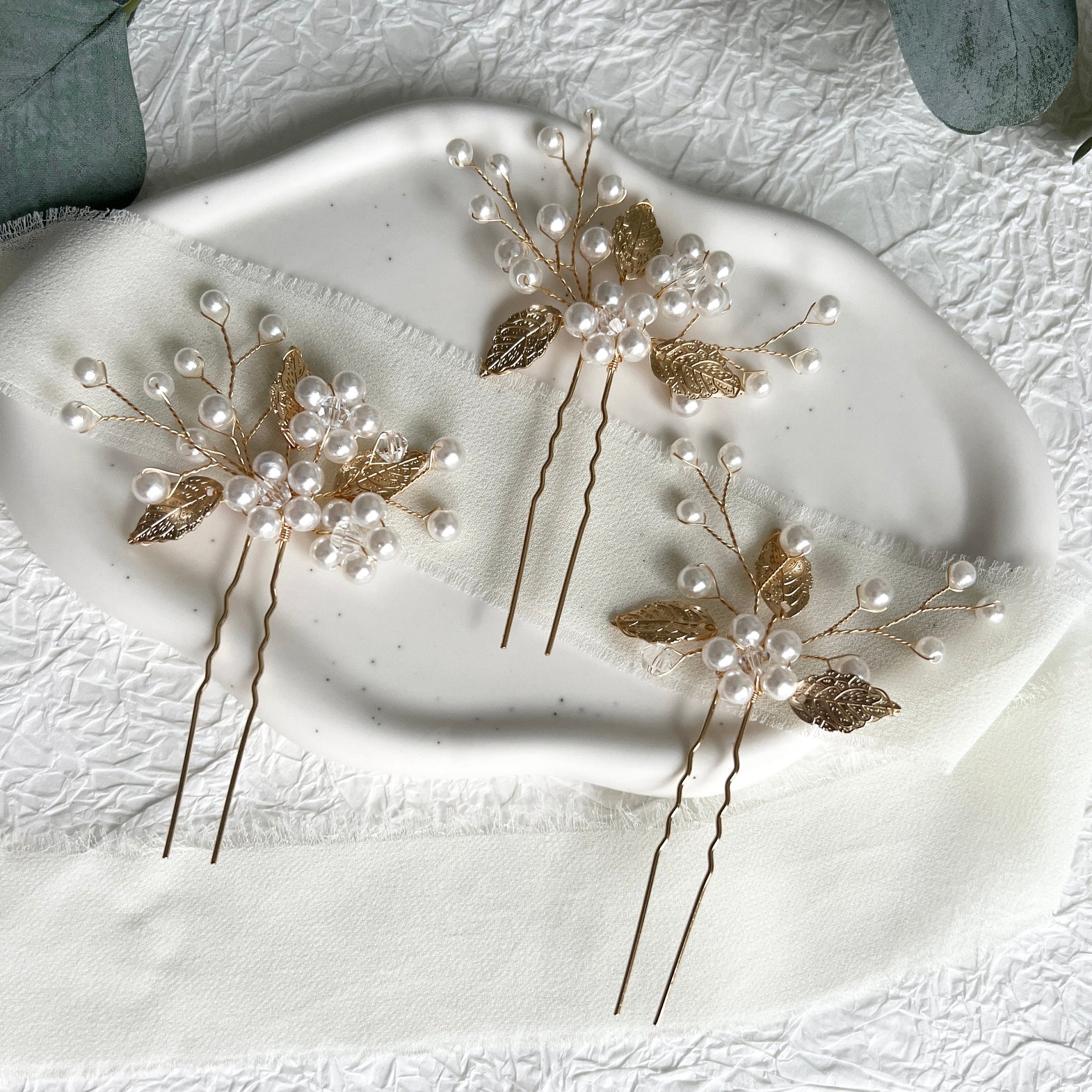 Braut Haarschmuck, Haarspange, gold und weiß, Perlen, Blätter, Hochzeit, hochwertiger-Brauthaarschmuck-Schmuckblüte