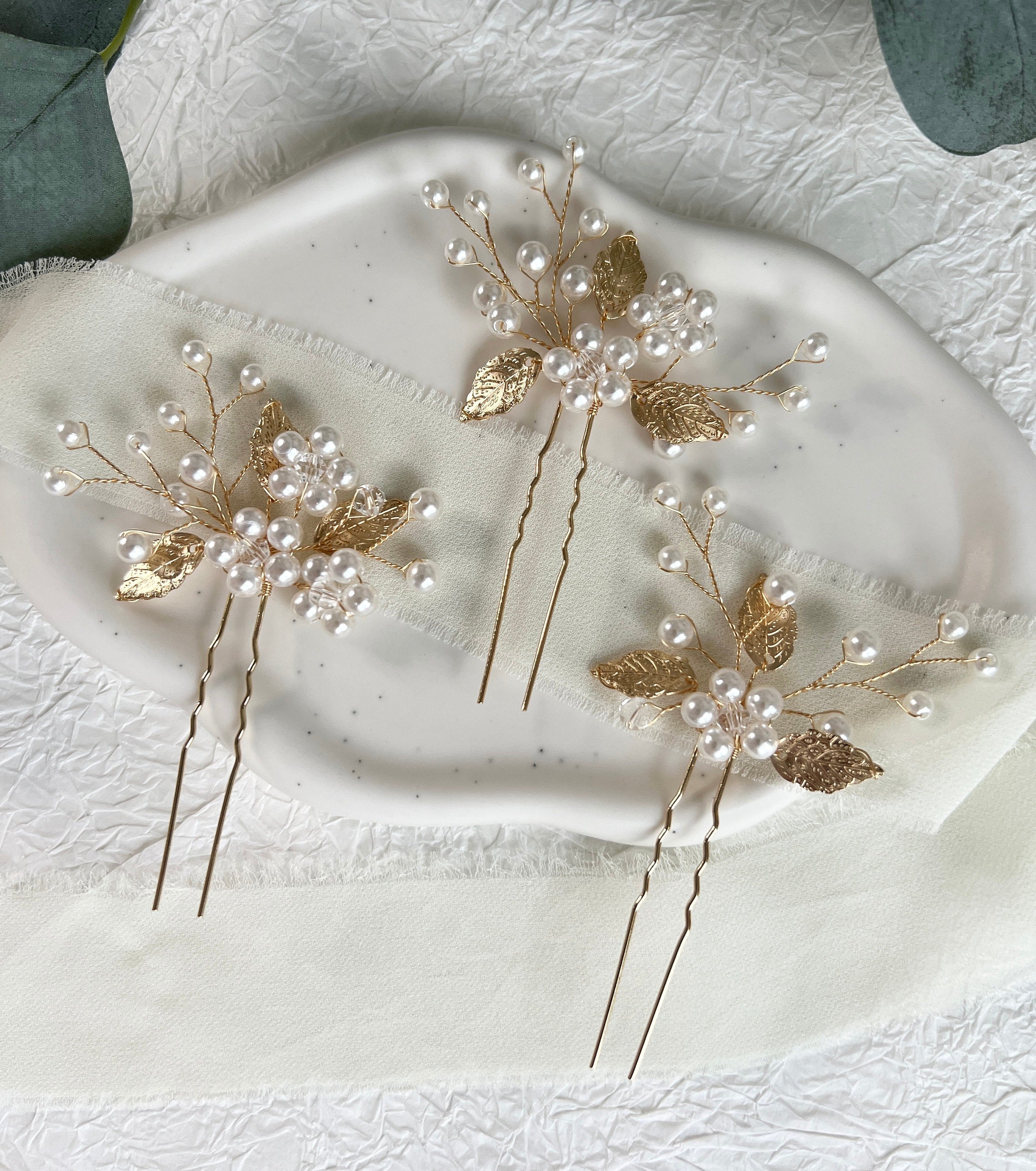 Braut Haarschmuck, Haarspange, gold und weiß, Perlen, Blätter, Hochzeit, hochwertiger-Brauthaarschmuck-Schmuckblüte