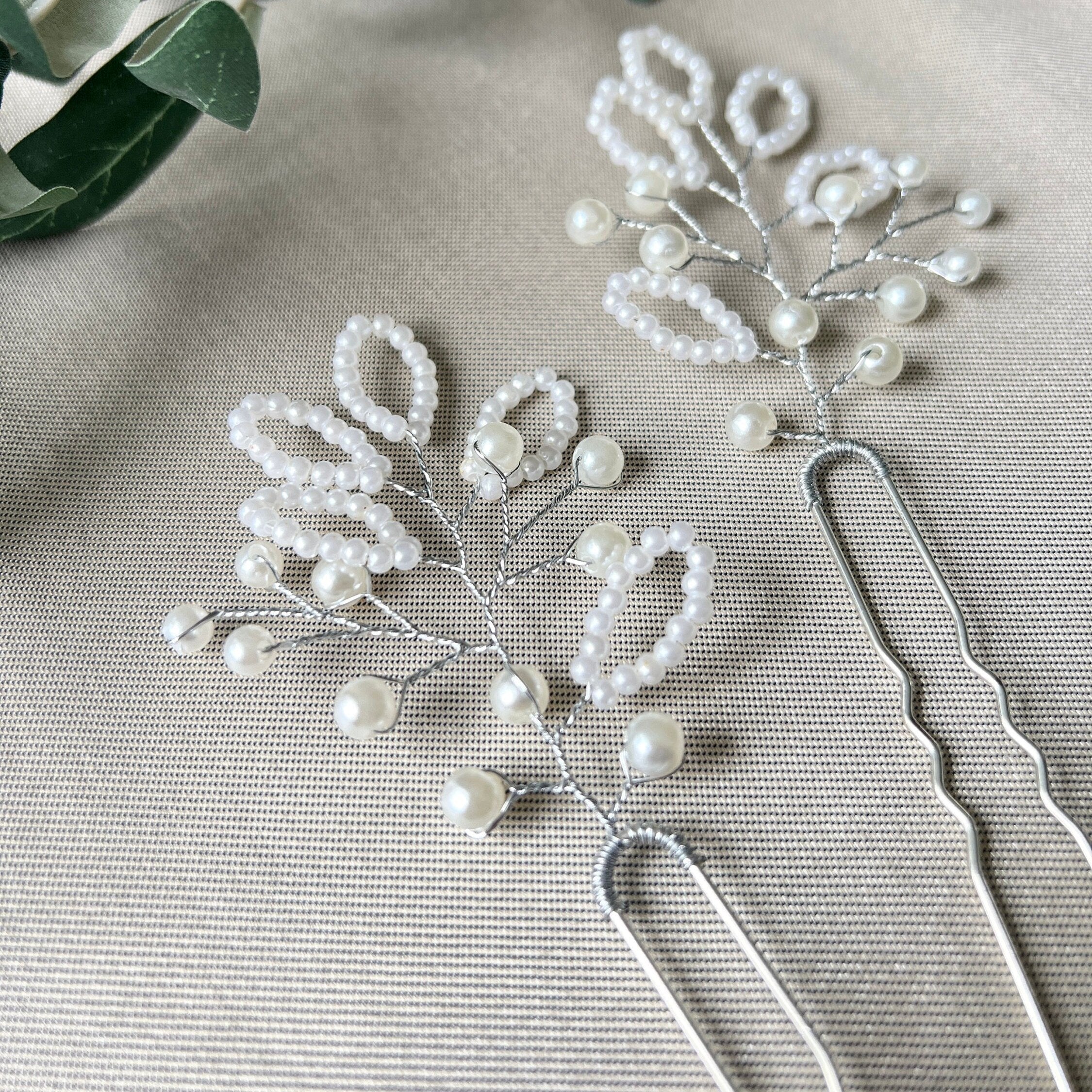 Braut Haarschmuck Set 2 Stück Haarspange Silber mit weißen Perlen Haarnadeln Brautschmuck-Brauthaarschmuck-Schmuckblüte