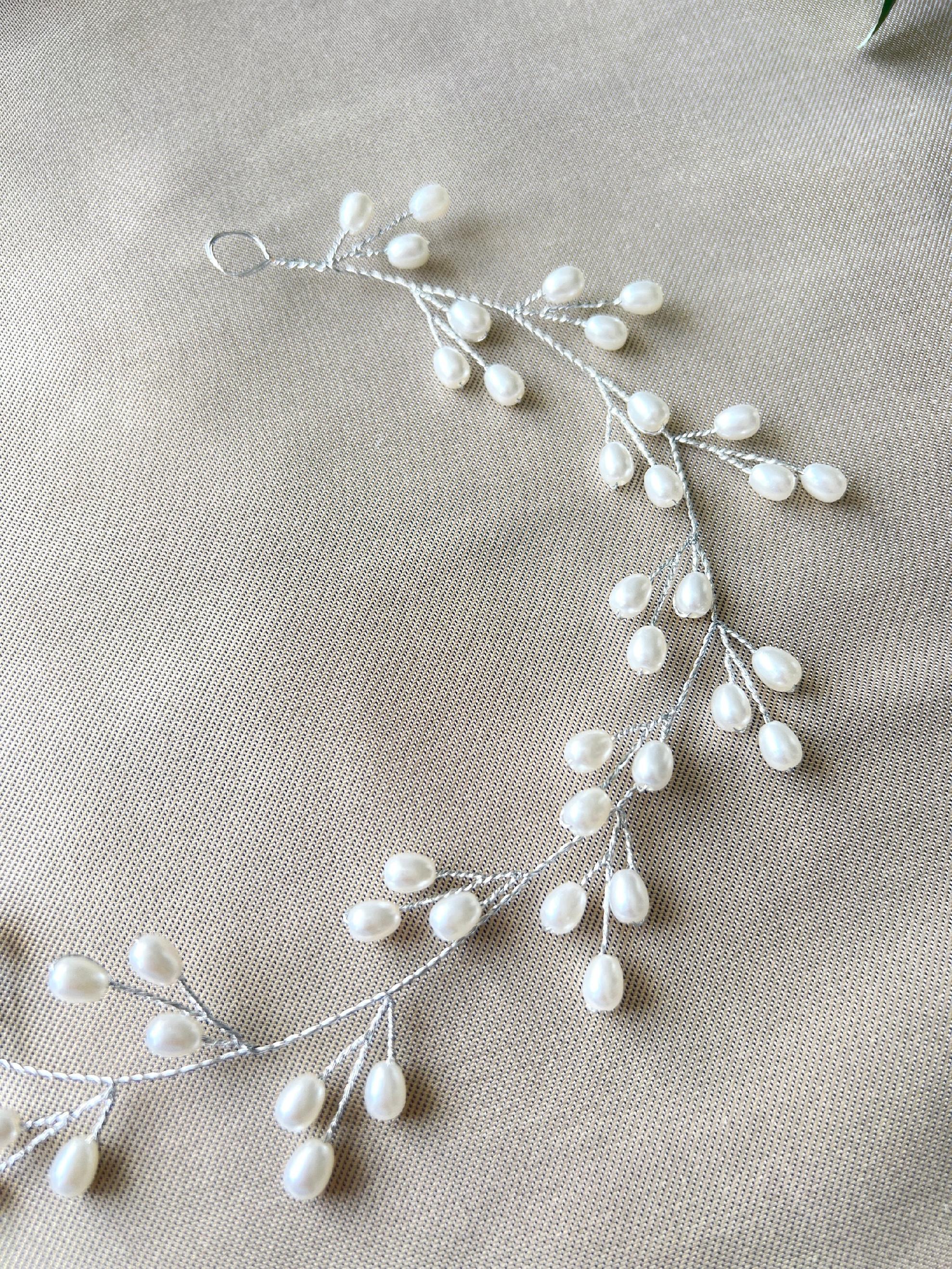 Braut Haarschmuck, Silber mit Perlen, Hochzeit, Brautschmuck, Hochzeitshaarband, Haarkranz, Haarranke, Haarrebe, Brautfrisur-Brauthaarschmuck-Schmuckblüte