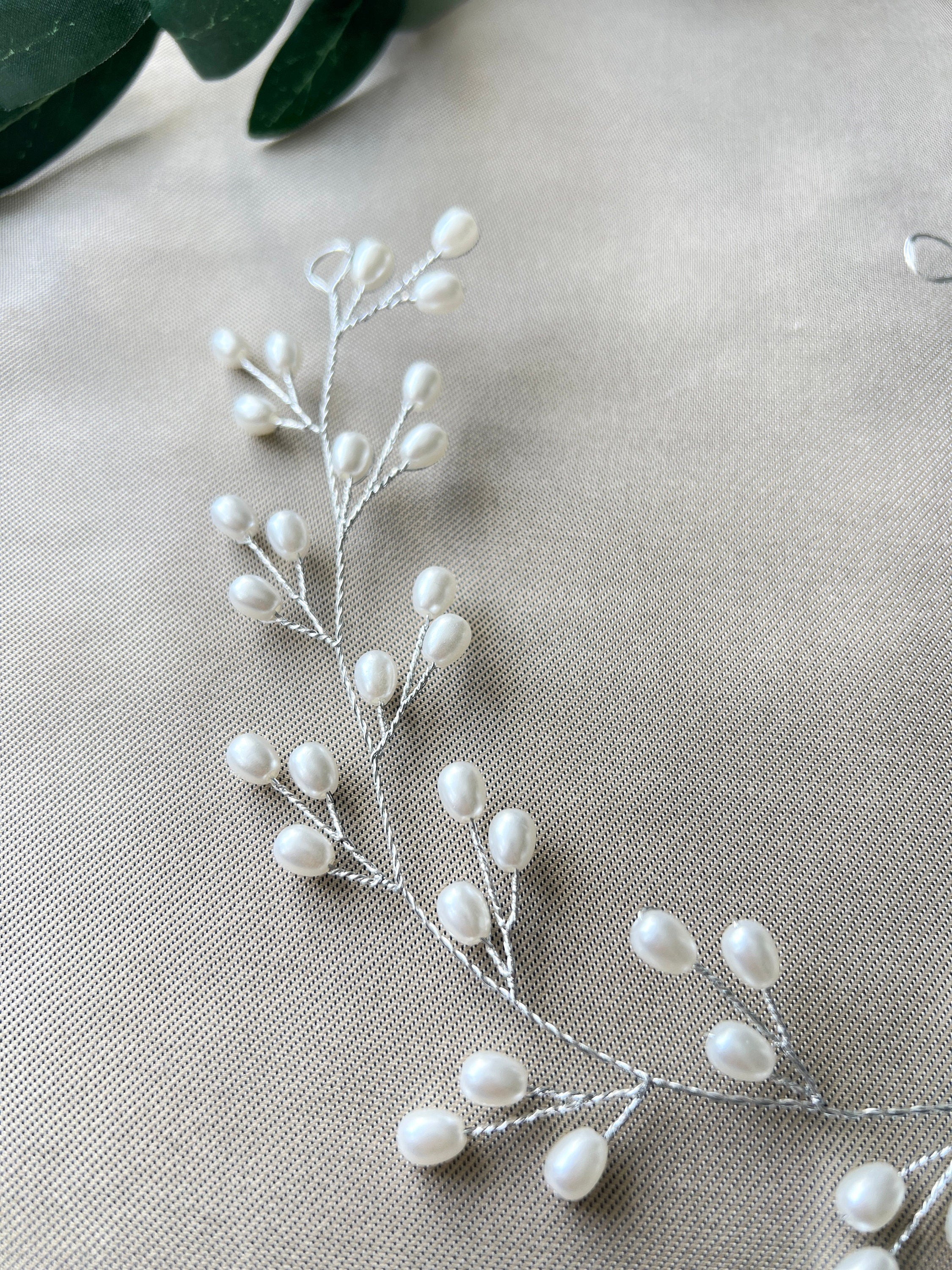Braut Haarschmuck, Silber mit Perlen, Hochzeit, Brautschmuck, Hochzeitshaarband, Haarkranz, Haarranke, Haarrebe, Brautfrisur-Brauthaarschmuck-Schmuckblüte
