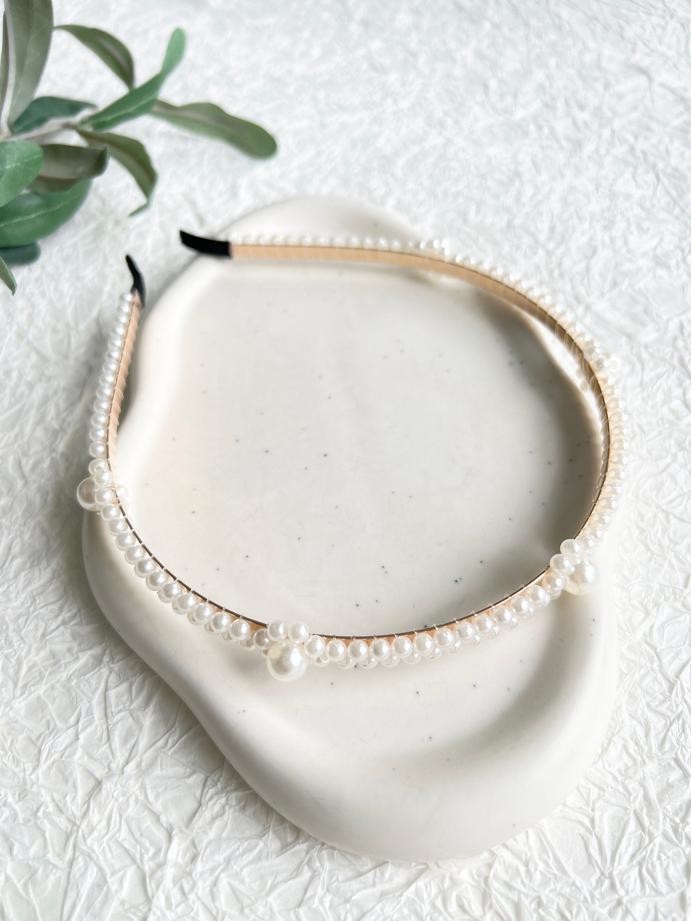 Braut Haarschmuck, Weiß, Gold, Perlen Schmuck, Haarreif, Hochzeit, Brauthaarschmuck, Brautschmuck,-Brauthaarschmuck-Schmuckblüte