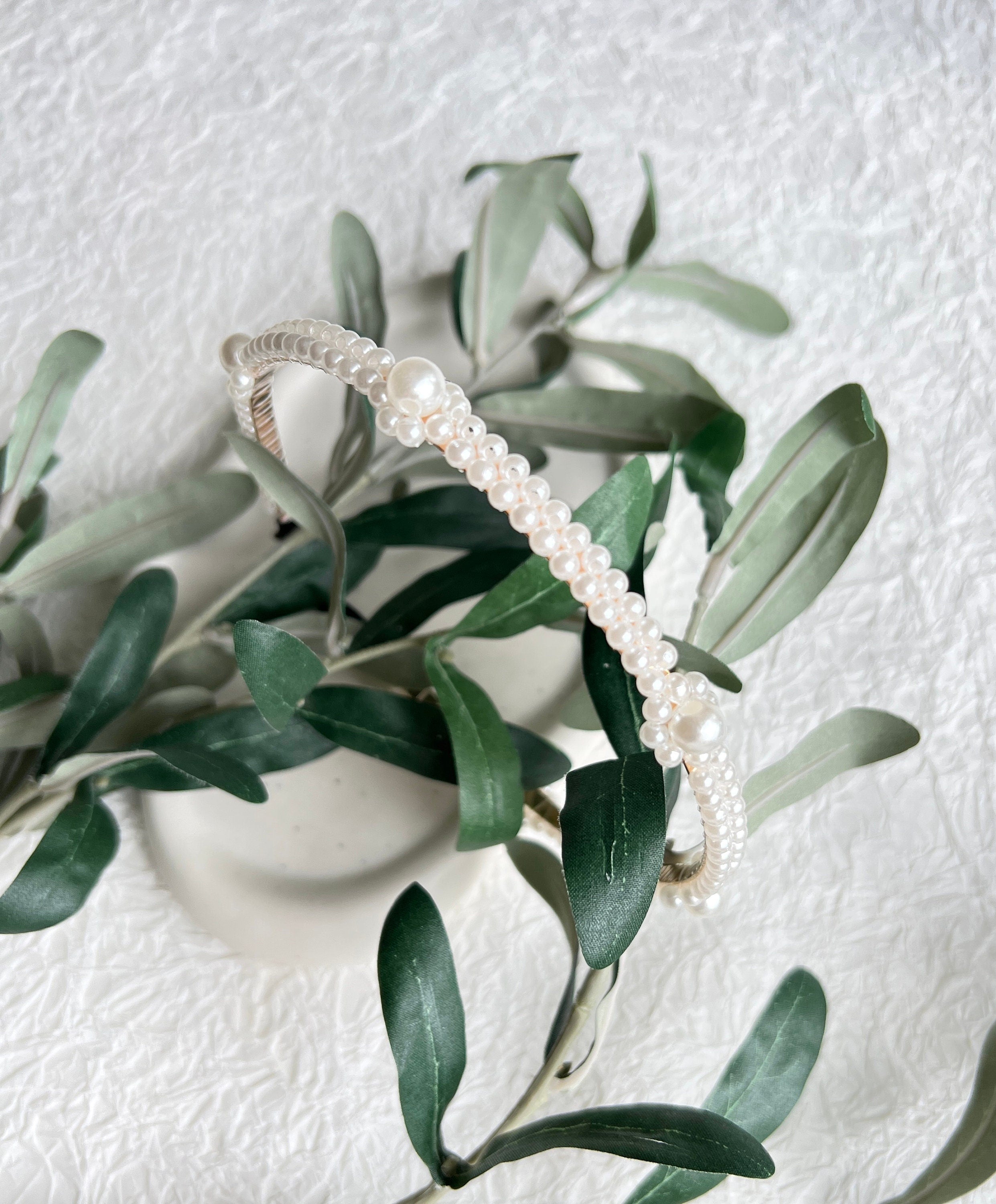 Braut Haarschmuck, Weiß, Gold, Perlen Schmuck, Haarreif, Hochzeit, Brauthaarschmuck, Brautschmuck,-Brauthaarschmuck-Schmuckblüte
