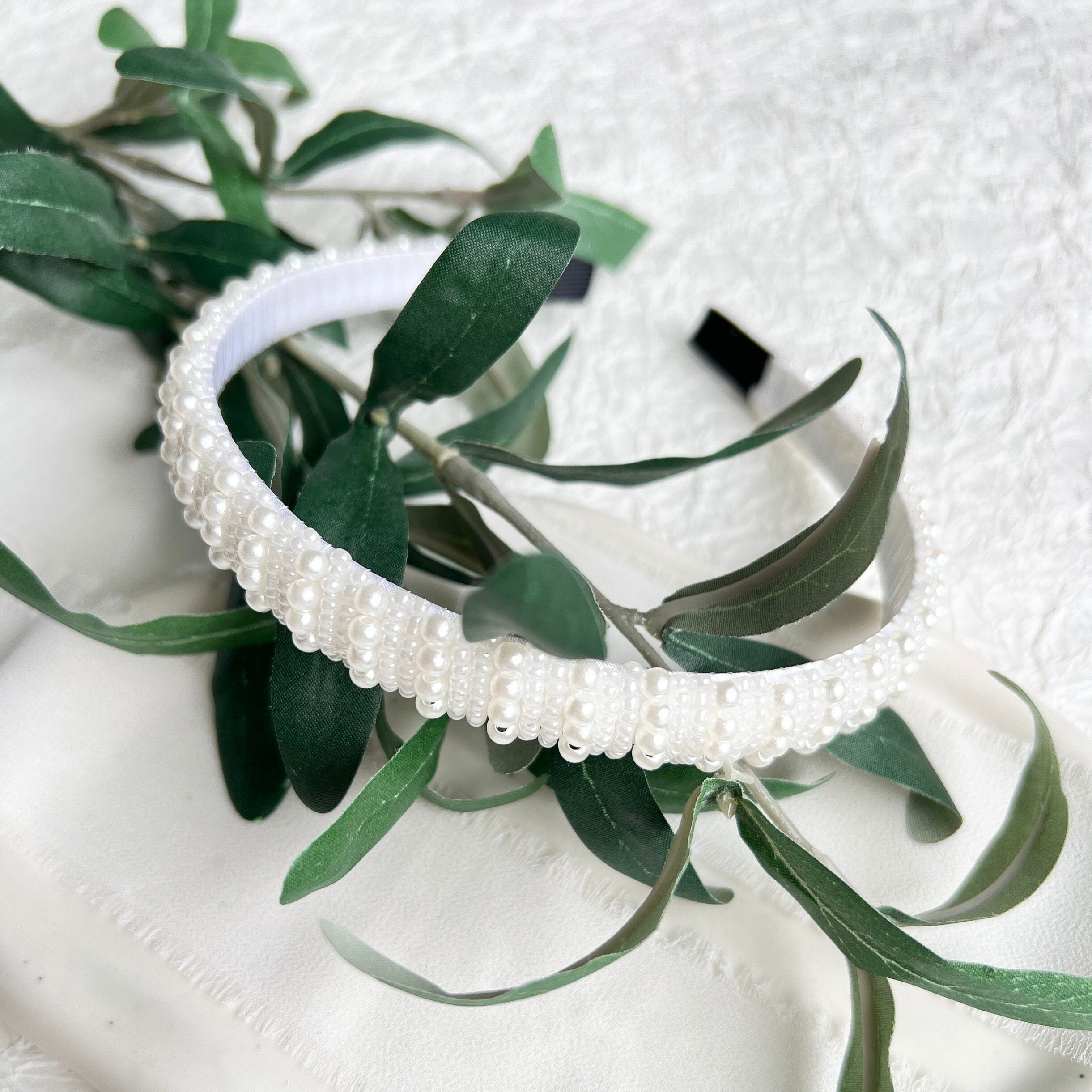 Braut Haarschmuck, weiße Perlen, Haarreif, Hochzeit Schmuck, Perlenhaarreif, Perlenschmuck,-Brauthaarschmuck-Schmuckblüte