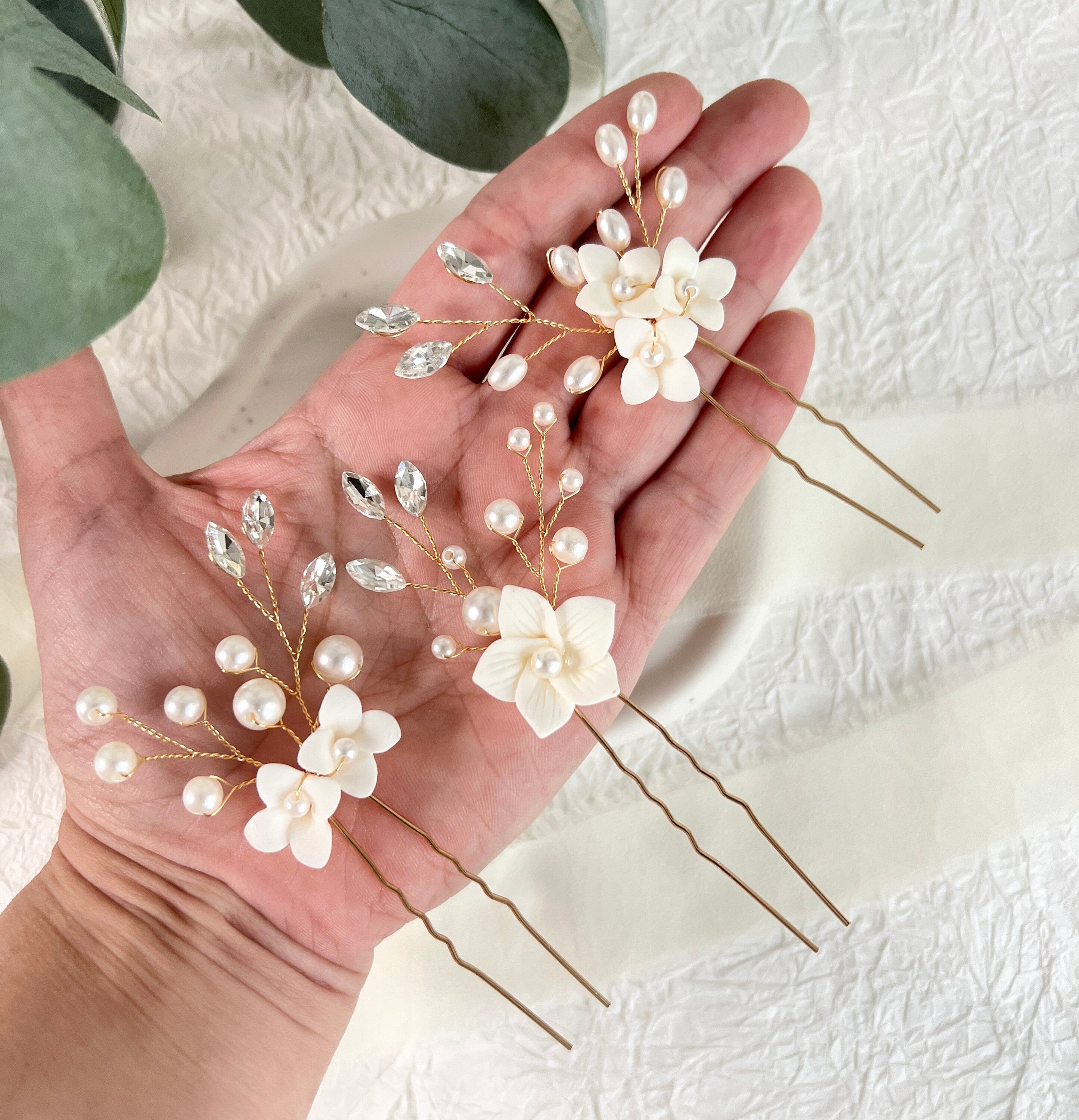 Braut Haarspangen, 3 Stück, Gold mit weißen Perlen Blüten, Strass und Perlen Brautschmuck Braut-Brauthaarschmuck-Schmuckblüte