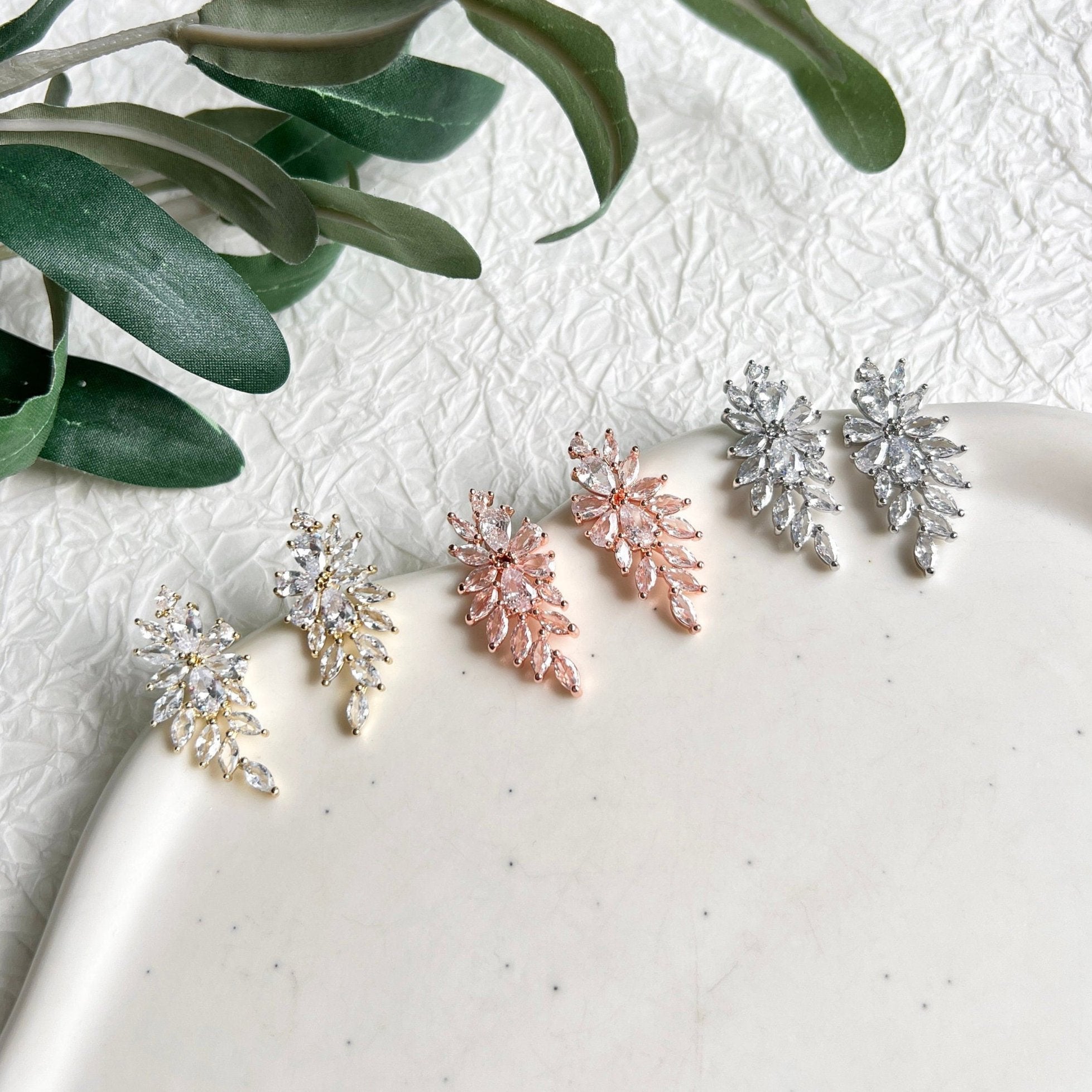 Brautschmuck, feine Ohrringe mit funkelnden Cubic Zirkoniasteinen, Schmuck Hochzeit, Brautjungfer, Geschenk für Sie, Geburtstagsgeschenk Frauen, Weihnachtsgeschenk Ohrstecker