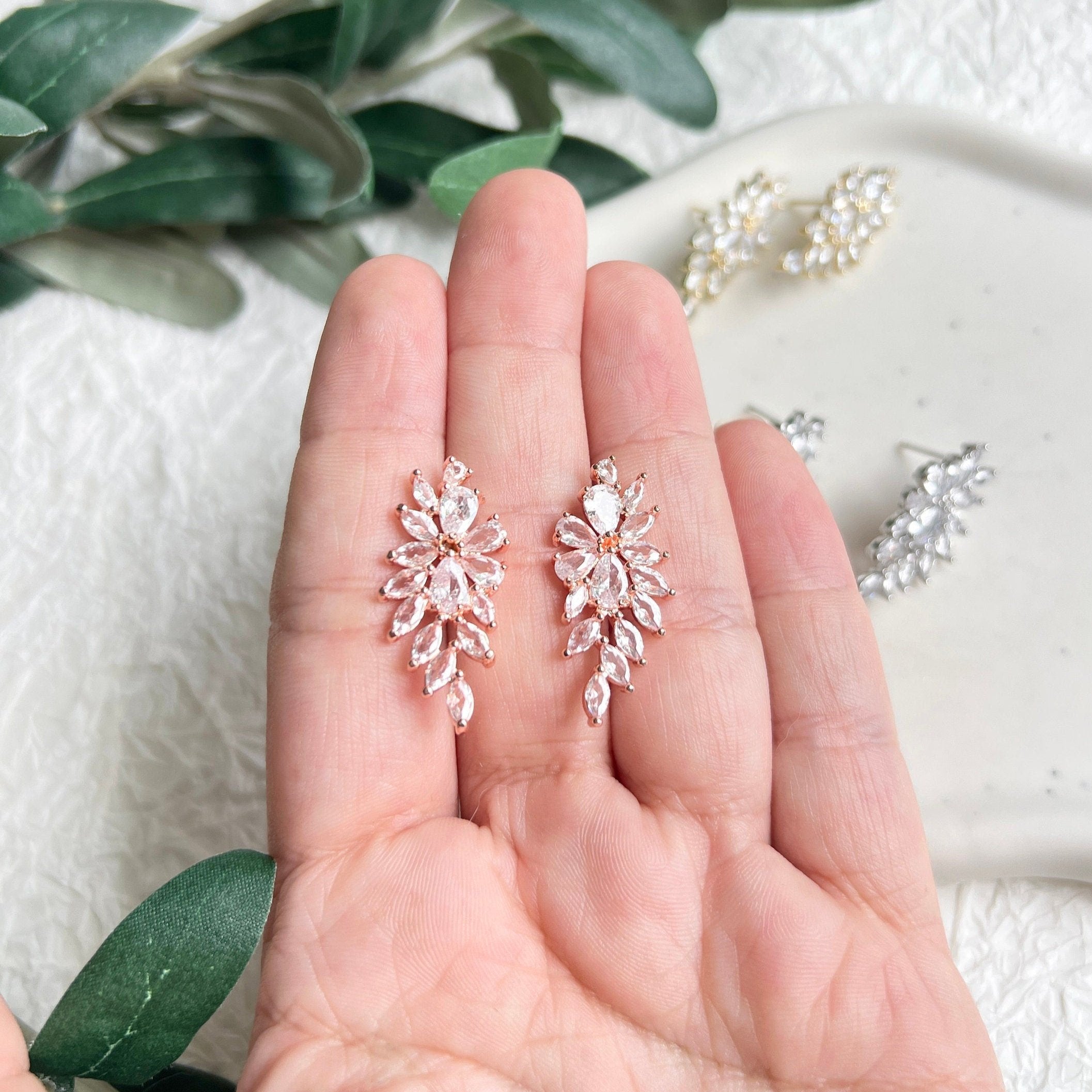 Brautschmuck, feine Ohrringe mit funkelnden Cubic Zirkoniasteinen, Schmuck Hochzeit, Brautjungfer, Geschenk für Sie, Geburtstagsgeschenk Frauen, Weihnachtsgeschenk Ohrstecker
