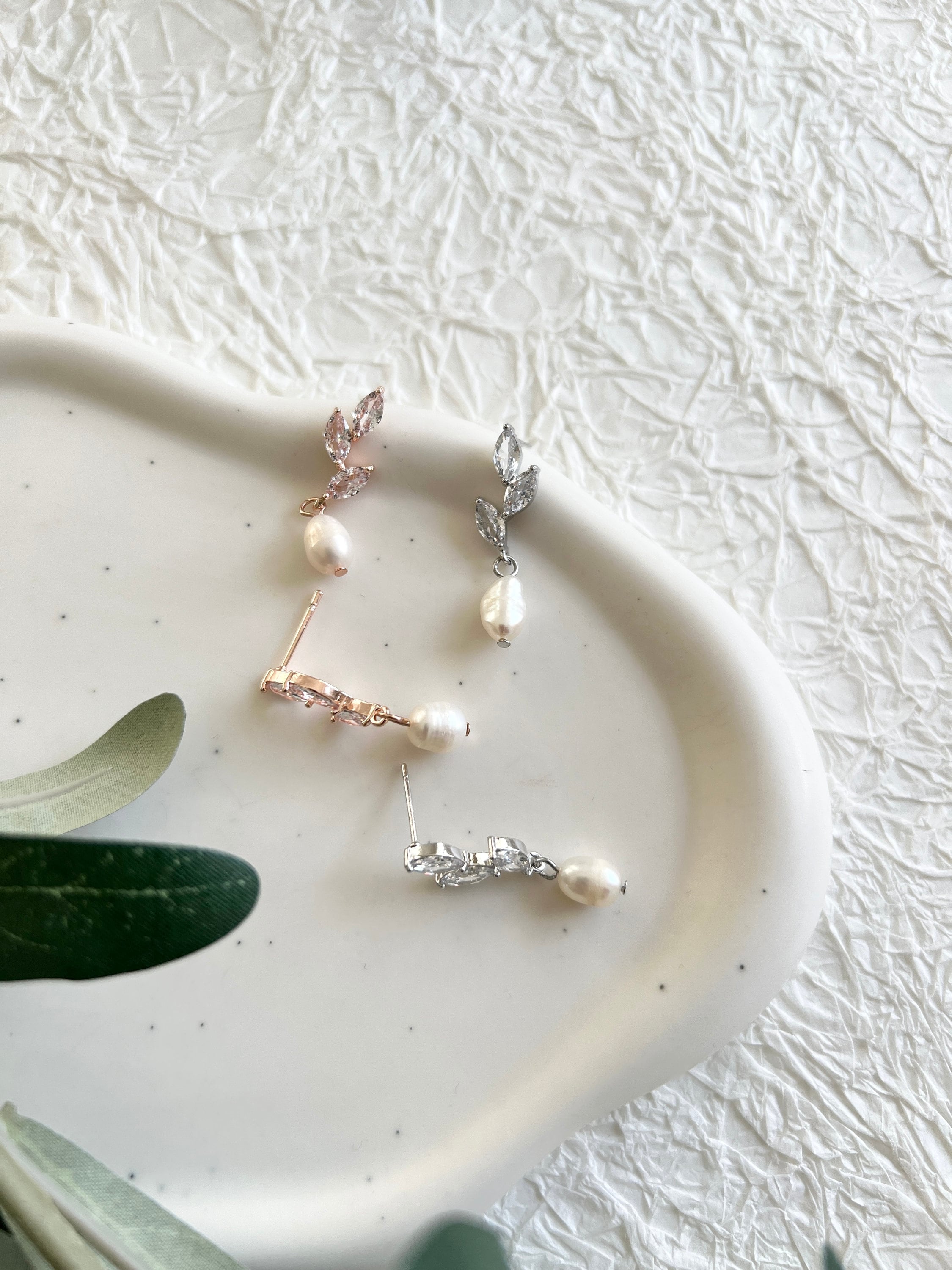 Braut Ohrringe, Roségold, Silber, Perlenschmuck, funkelnder Brautschmuck, Hochzeit - Roségold-Ohrringe-Schmuckblüte