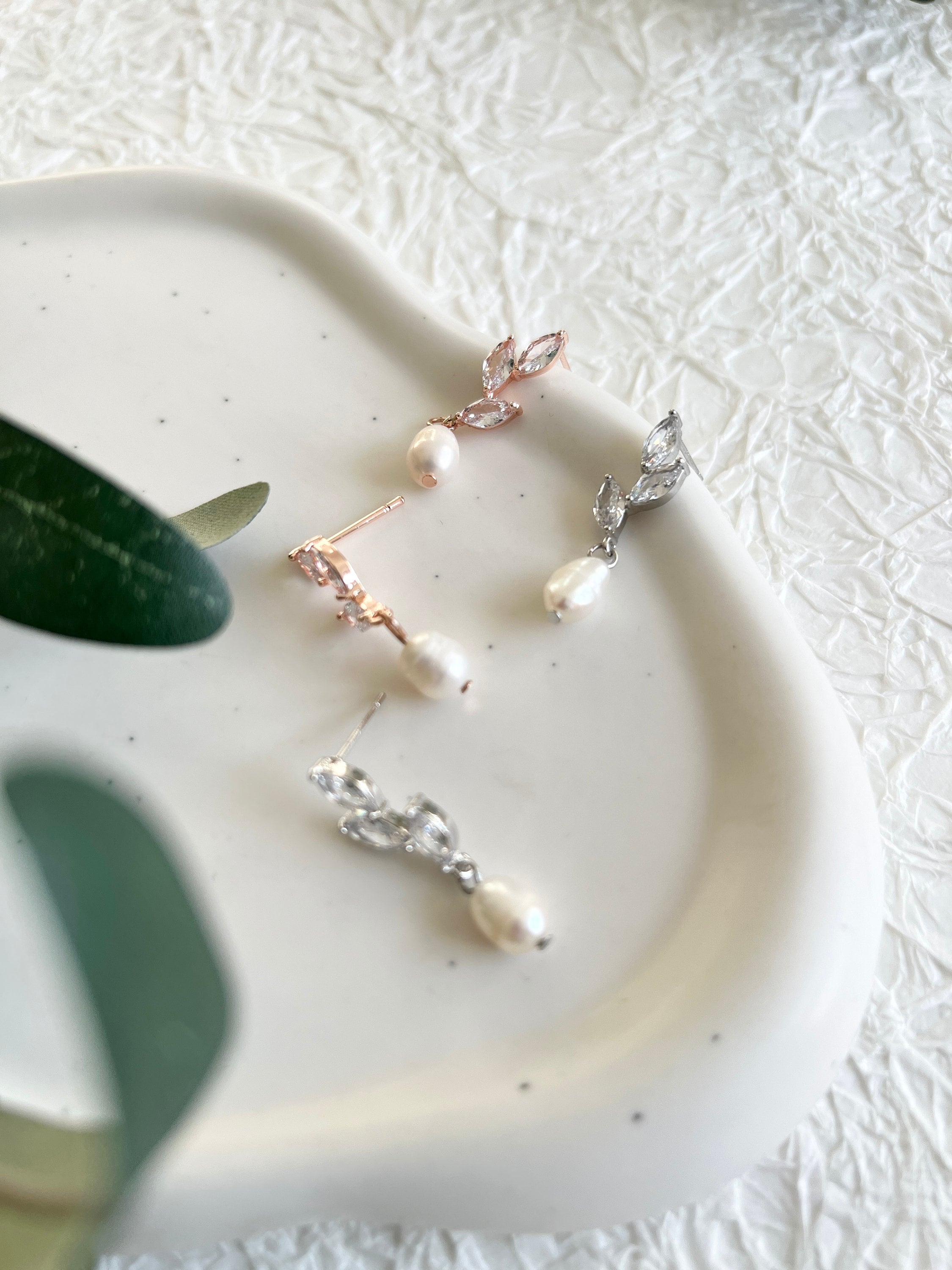 Braut Ohrringe, Roségold, Silber, Perlenschmuck, funkelnder Brautschmuck, Hochzeit - Roségold-Ohrringe-Schmuckblüte