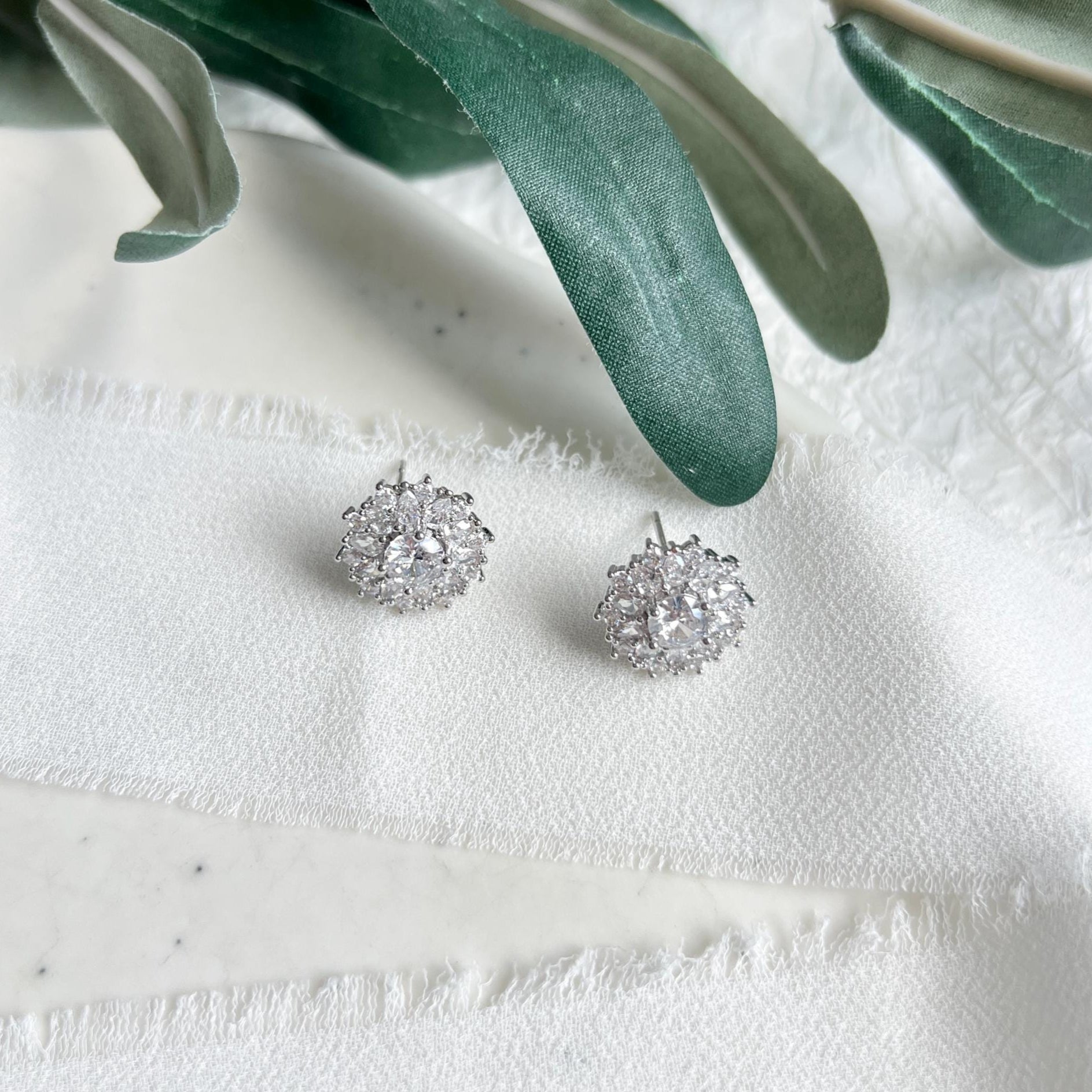 Ohrstecker, Silber, Brautohrringe, silberne Ohrringe, glänzender Brautschmuck, Schmuck Hochzeit, feiner Ohrschmuck, Braut, Brautjungfer, Trauzeugin