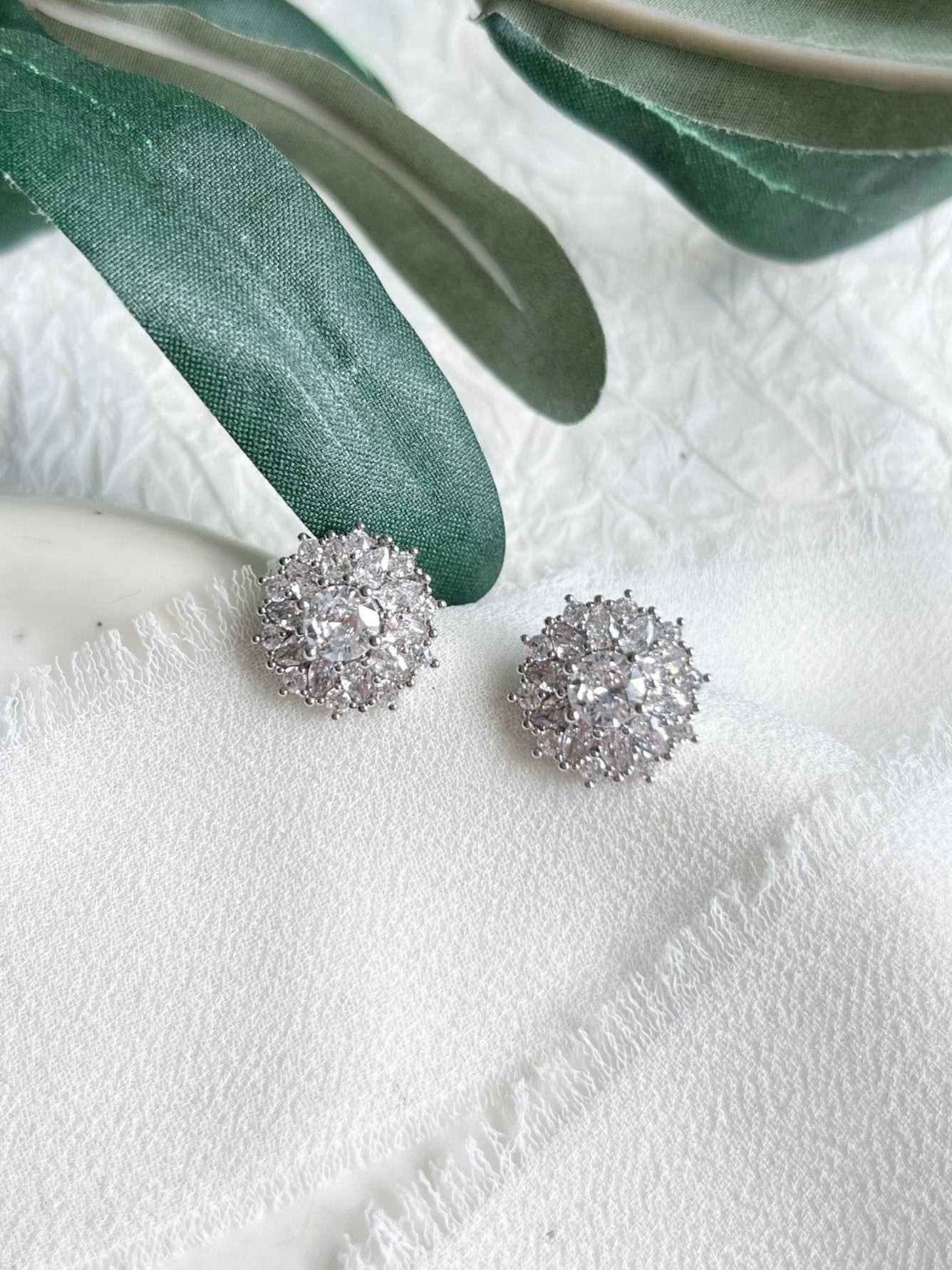 Ohrstecker, Silber, Brautohrringe, silberne Ohrringe, glänzender Brautschmuck, Schmuck Hochzeit, feiner Ohrschmuck, Braut, Brautjungfer, Trauzeugin