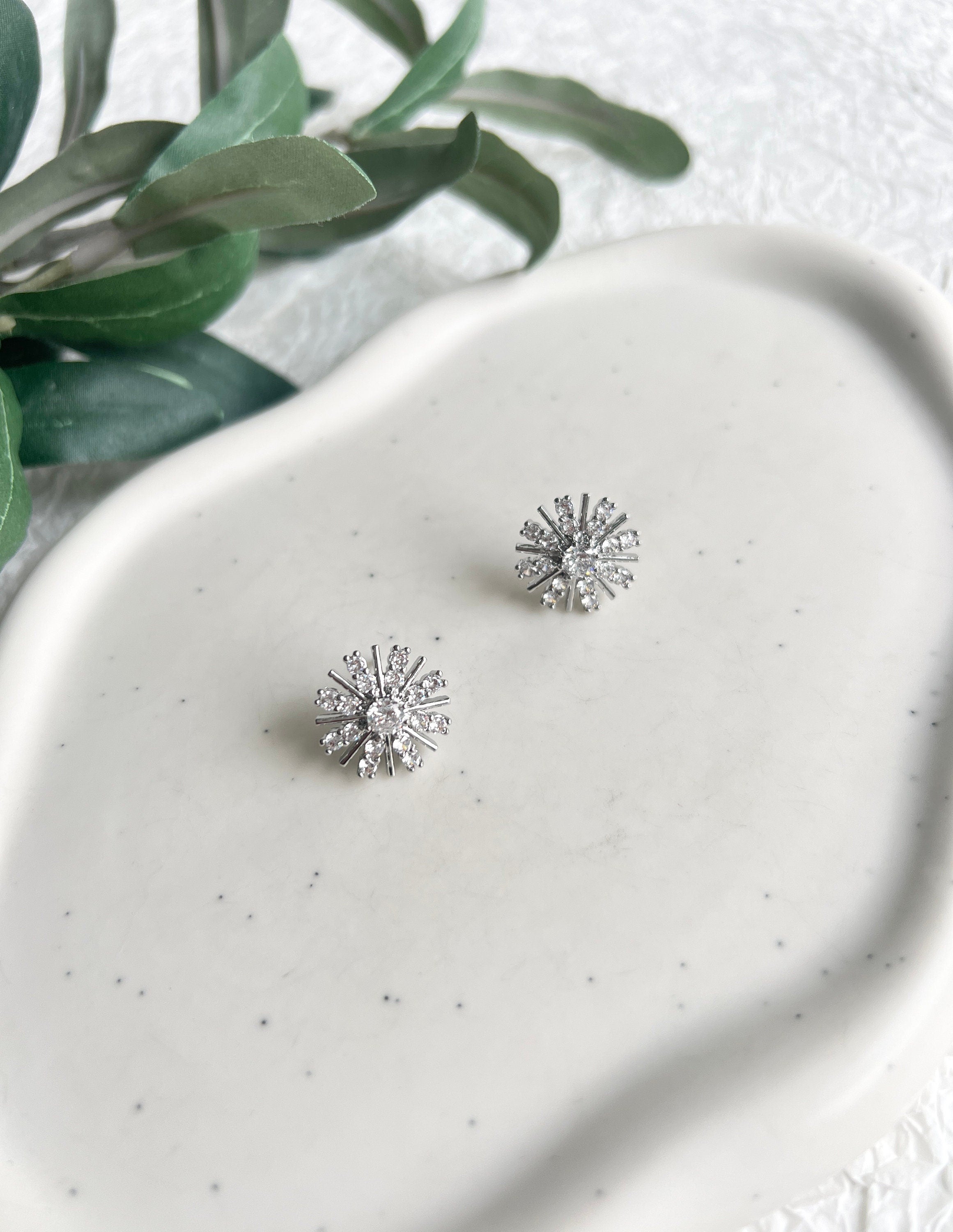 Braut Ohrringe, Silber, Ohrstecker, funkelnde Cubic Zirconia Steine, silberner Brautschmuck,-Ohrringe-Schmuckblüte