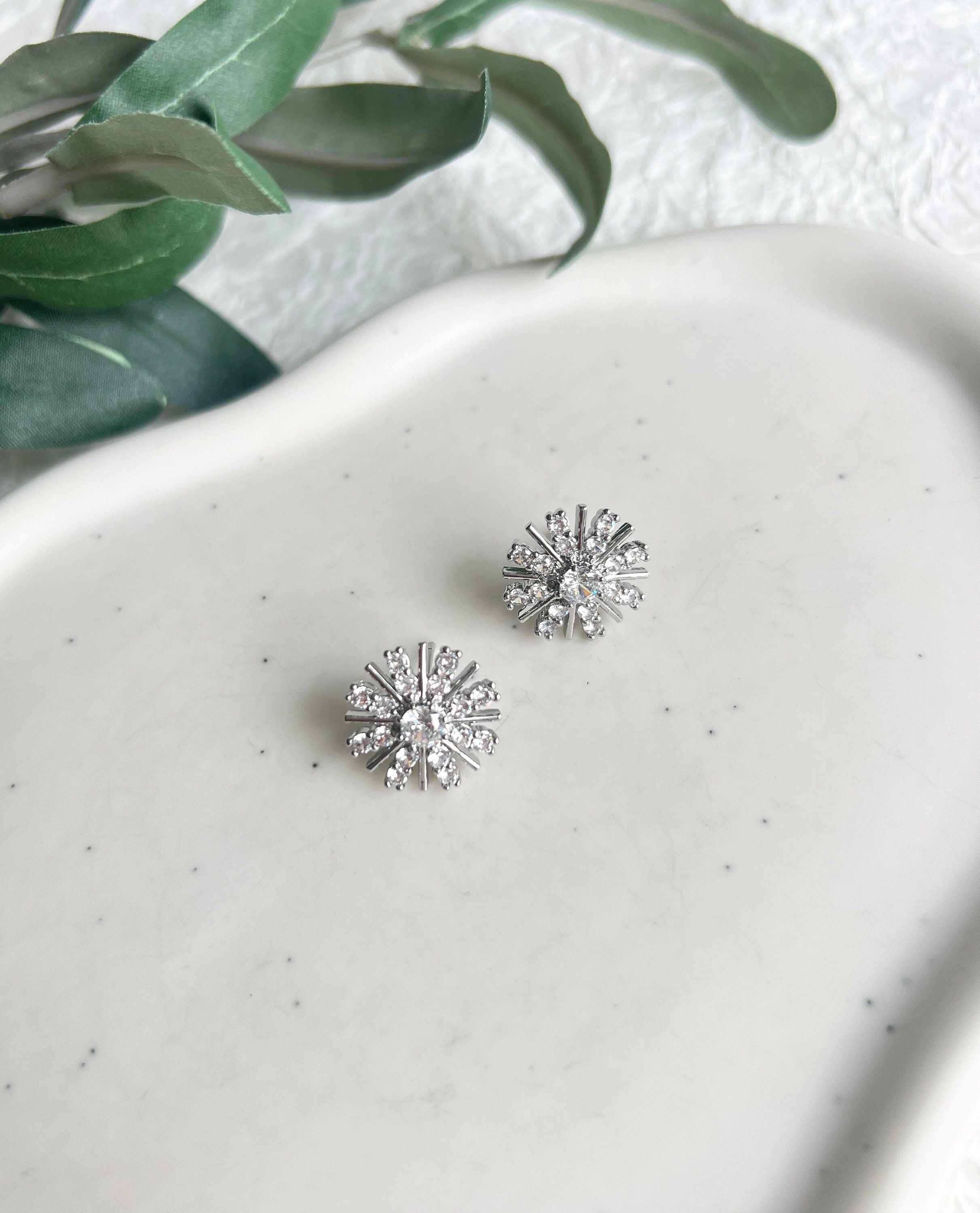 Braut Ohrringe, Silber, Ohrstecker, funkelnde Cubic Zirconia Steine, silberner Brautschmuck,-Ohrringe-Schmuckblüte