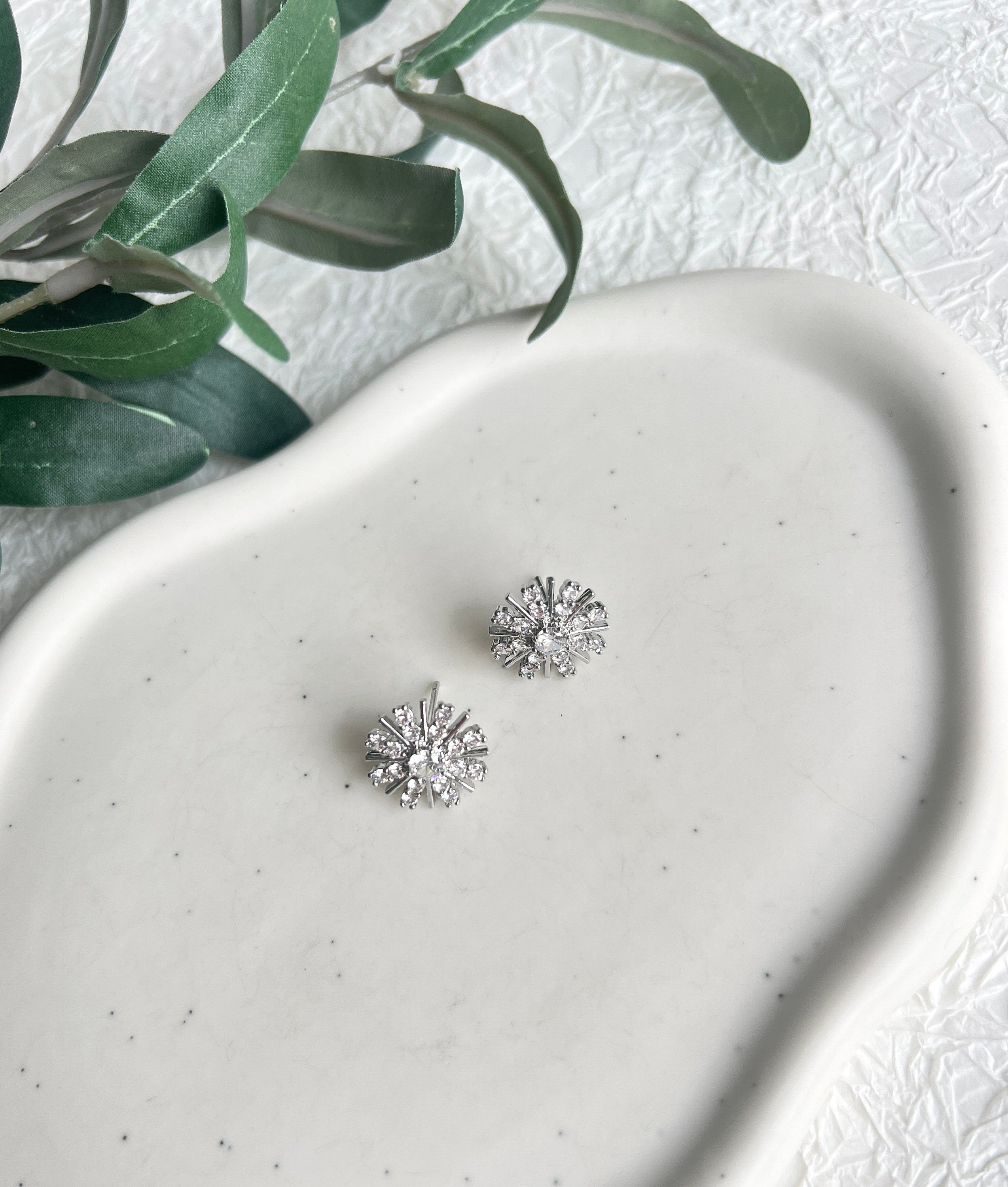 Braut Ohrringe, Silber, Ohrstecker, funkelnde Cubic Zirconia Steine, silberner Brautschmuck,-Ohrringe-Schmuckblüte
