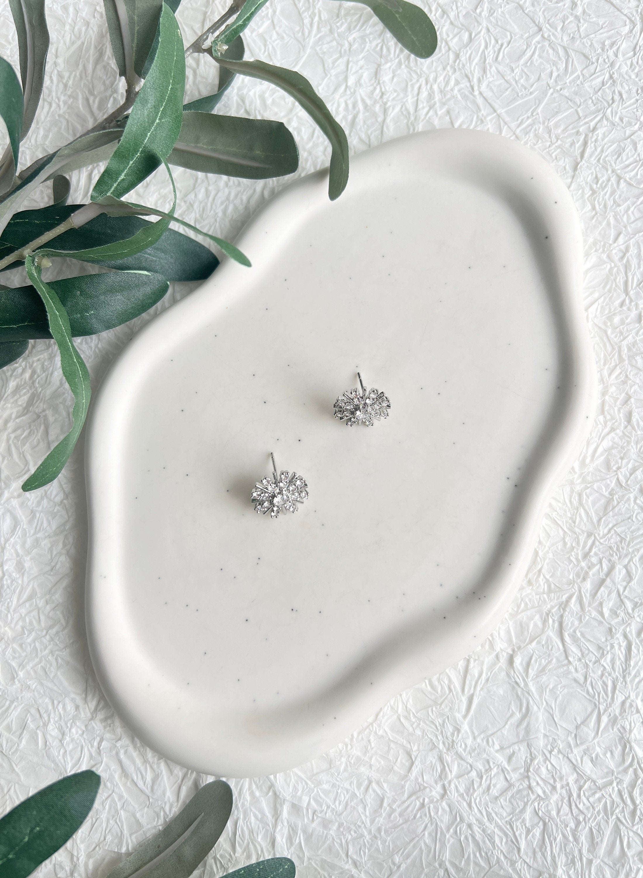 Braut Ohrringe, Silber, Ohrstecker, funkelnde Cubic Zirconia Steine, silberner Brautschmuck,-Ohrringe-Schmuckblüte