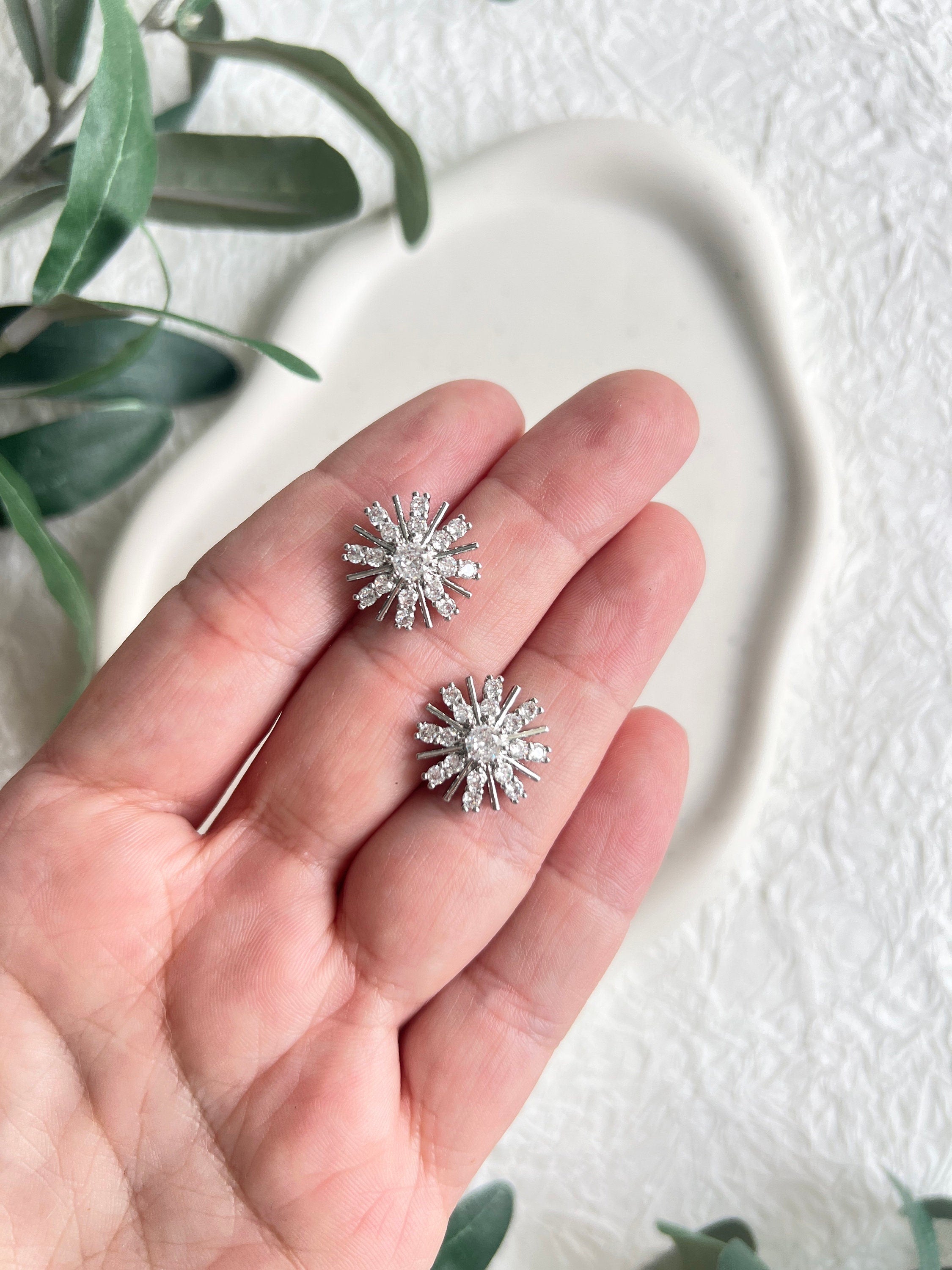 Braut Ohrringe, Silber, Ohrstecker, funkelnde Cubic Zirconia Steine, silberner Brautschmuck,-Ohrringe-Schmuckblüte