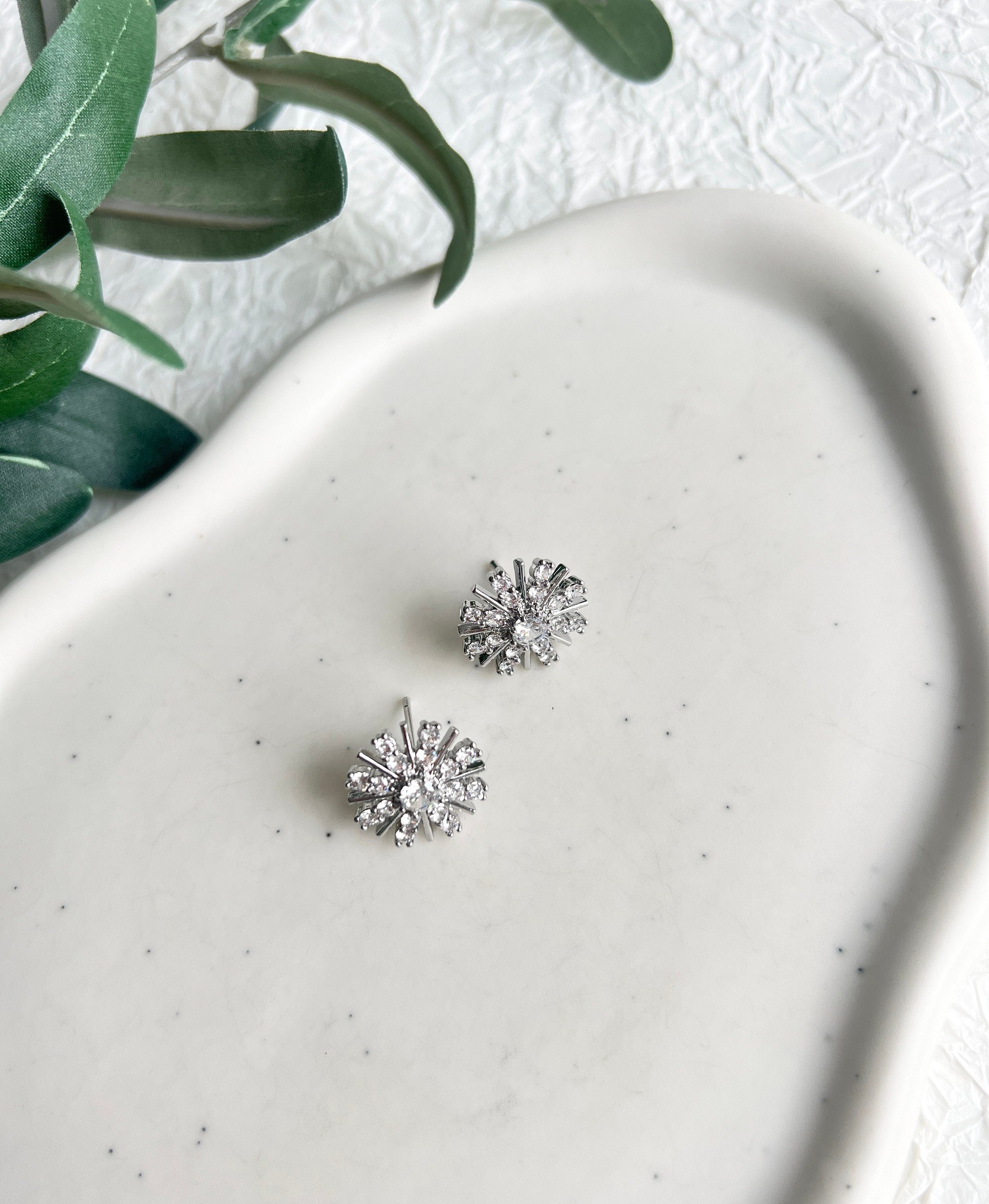 Braut Ohrringe, Silber, Ohrstecker, funkelnde Cubic Zirconia Steine, silberner Brautschmuck,-Ohrringe-Schmuckblüte