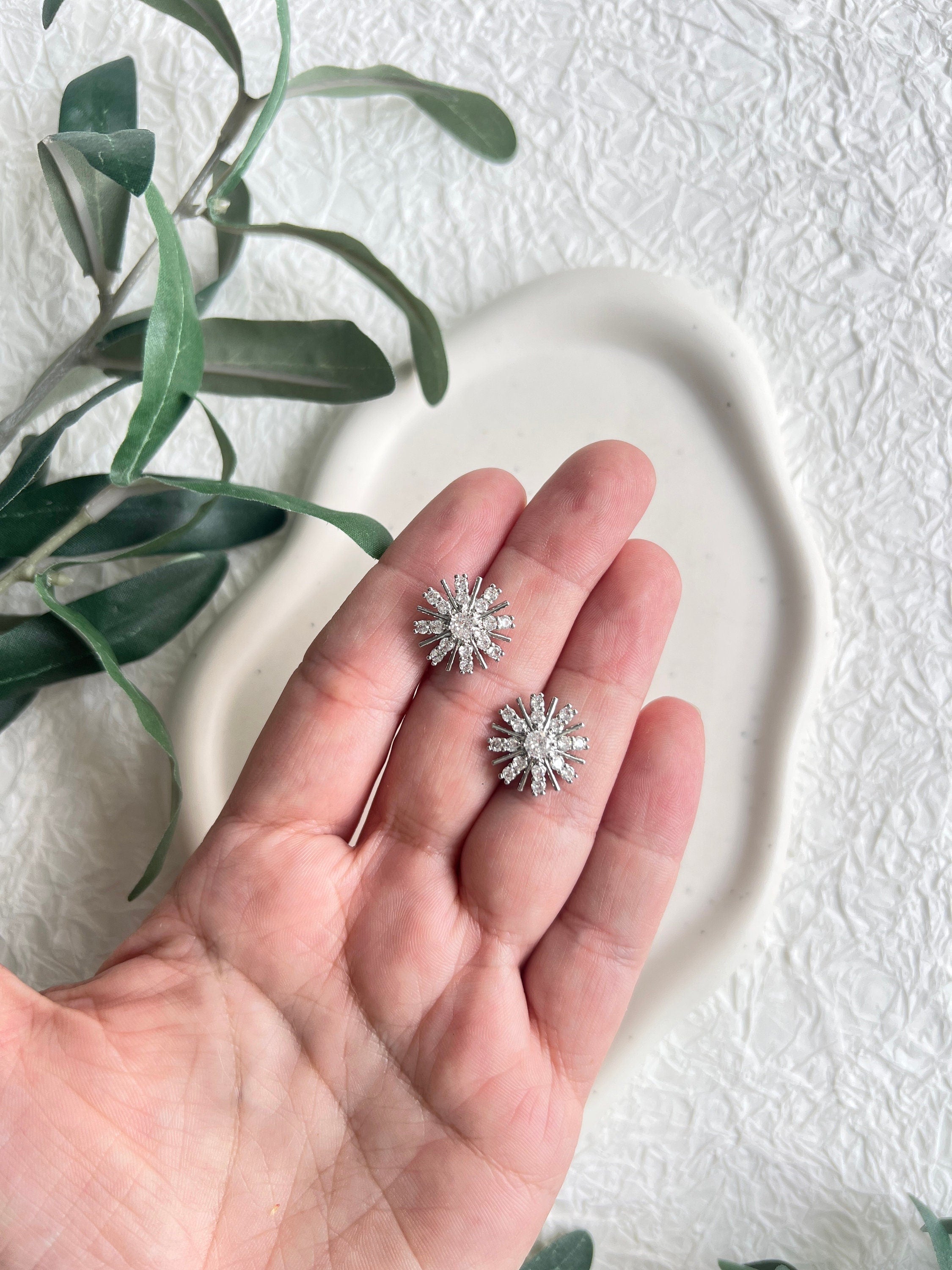 Braut Ohrringe, Silber, Ohrstecker, funkelnde Cubic Zirconia Steine, silberner Brautschmuck,-Ohrringe-Schmuckblüte