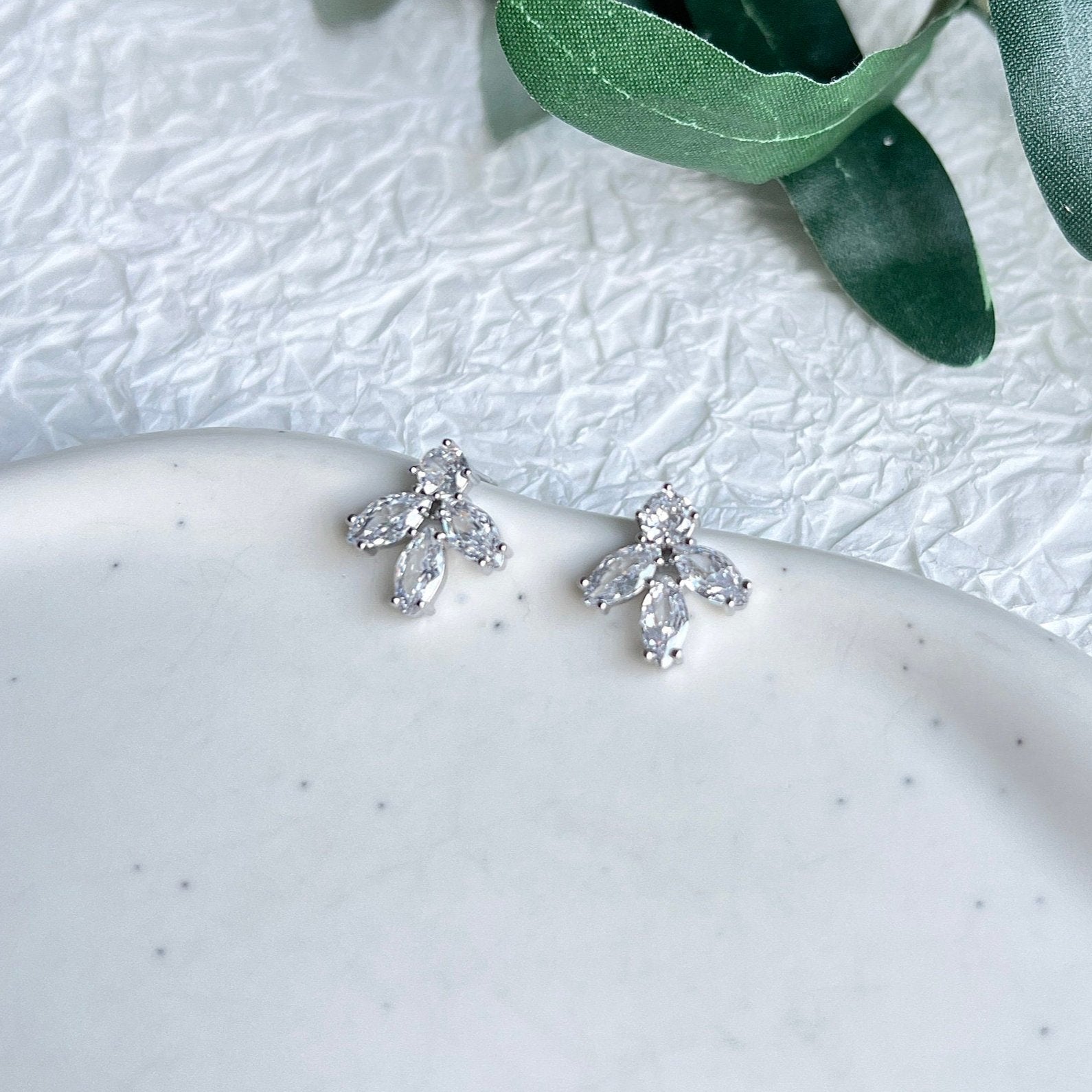 funkelnde Ohrstecker, Silber, silberne Ohrringe, Standesamt, feiner Brautschmuck, Brautohrringe