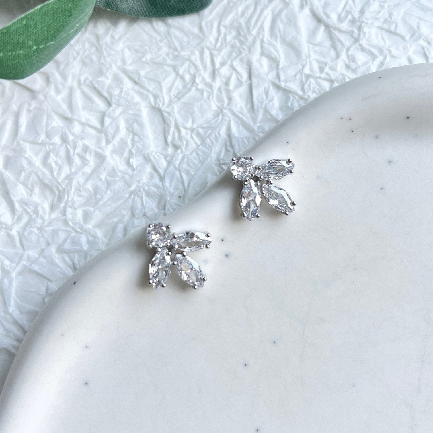 funkelnde Ohrstecker, Silber, silberne Ohrringe, Standesamt, feiner Brautschmuck, Brautohrringe