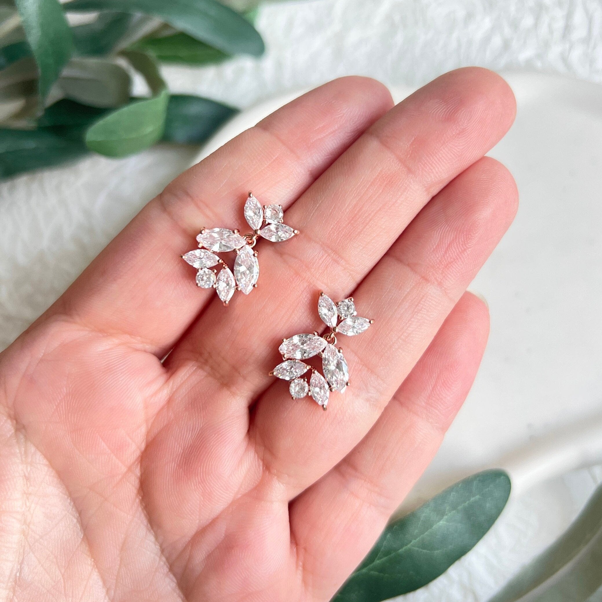 Braut Ohrringe, funkelnde Cubic Zirconia Steine, Silber oder Roségold, elegante - Roségold-Ohrringe-Schmuckblüte