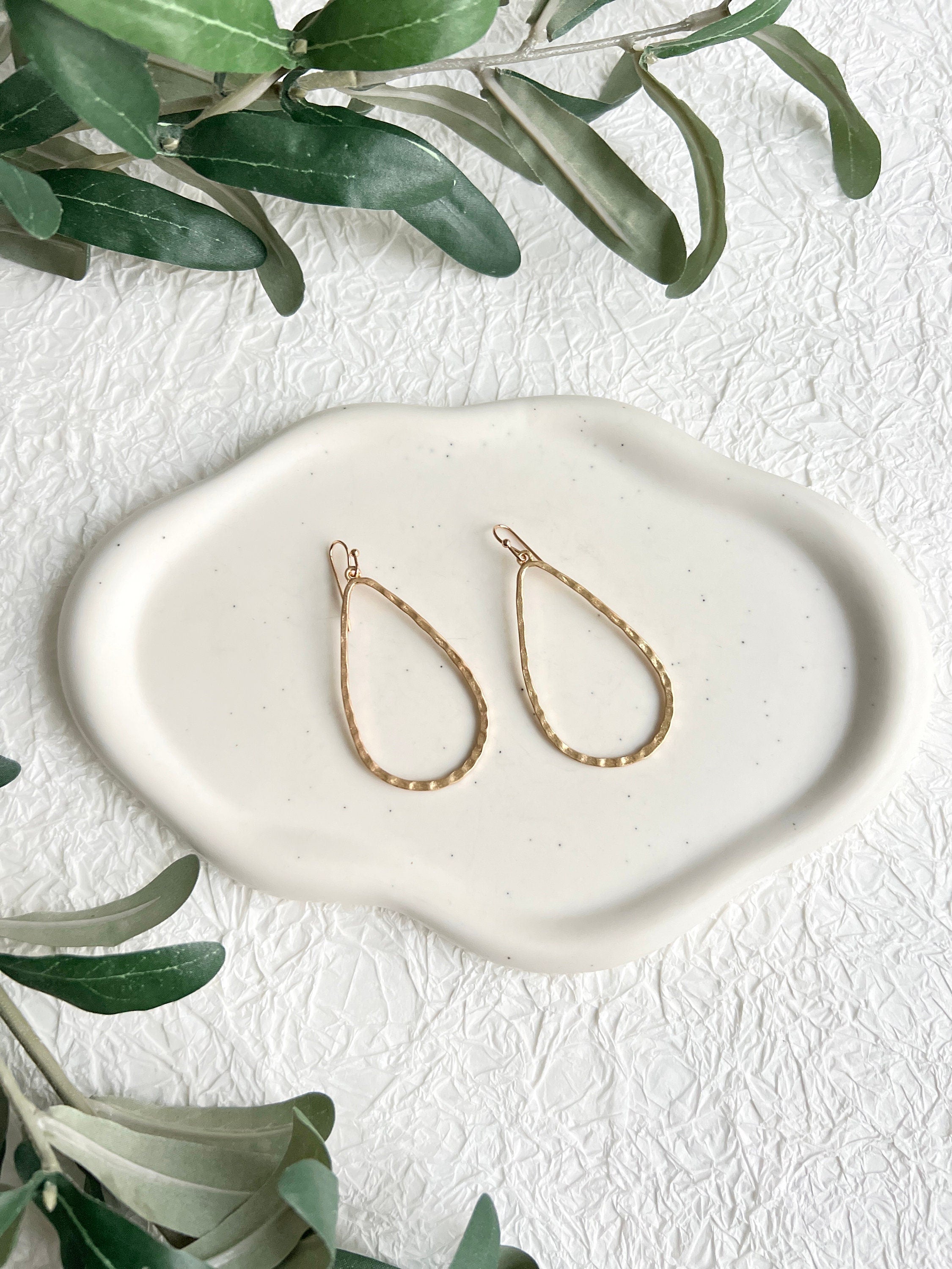 Braut Ohrringe gold, Ovale Hängeohrringe, eleganter Ohrschmuck, lange Brautohrringe, moderner-Ohrringe-Schmuckblüte