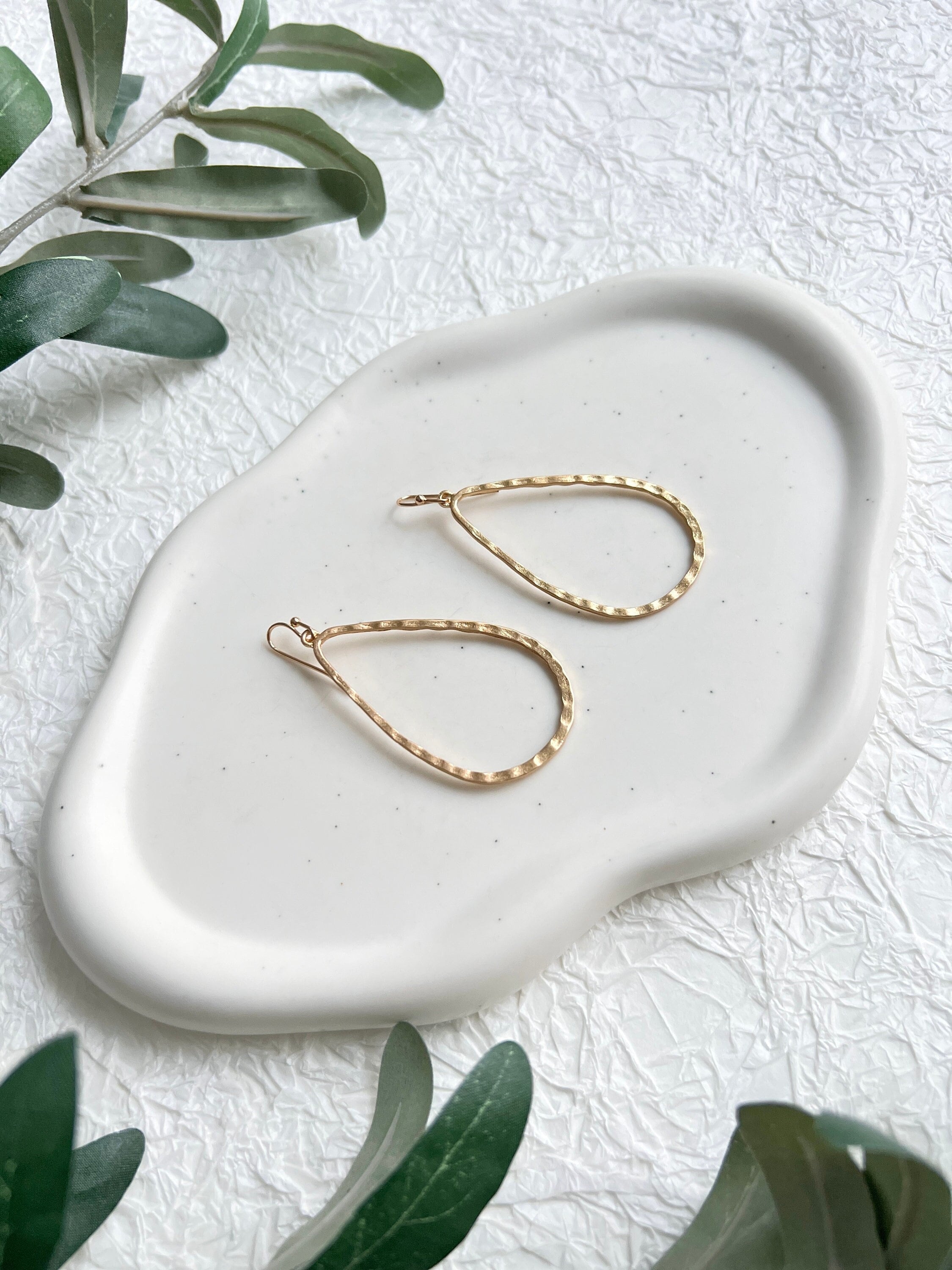 Braut Ohrringe gold, Ovale Hängeohrringe, eleganter Ohrschmuck, lange Brautohrringe, moderner-Ohrringe-Schmuckblüte