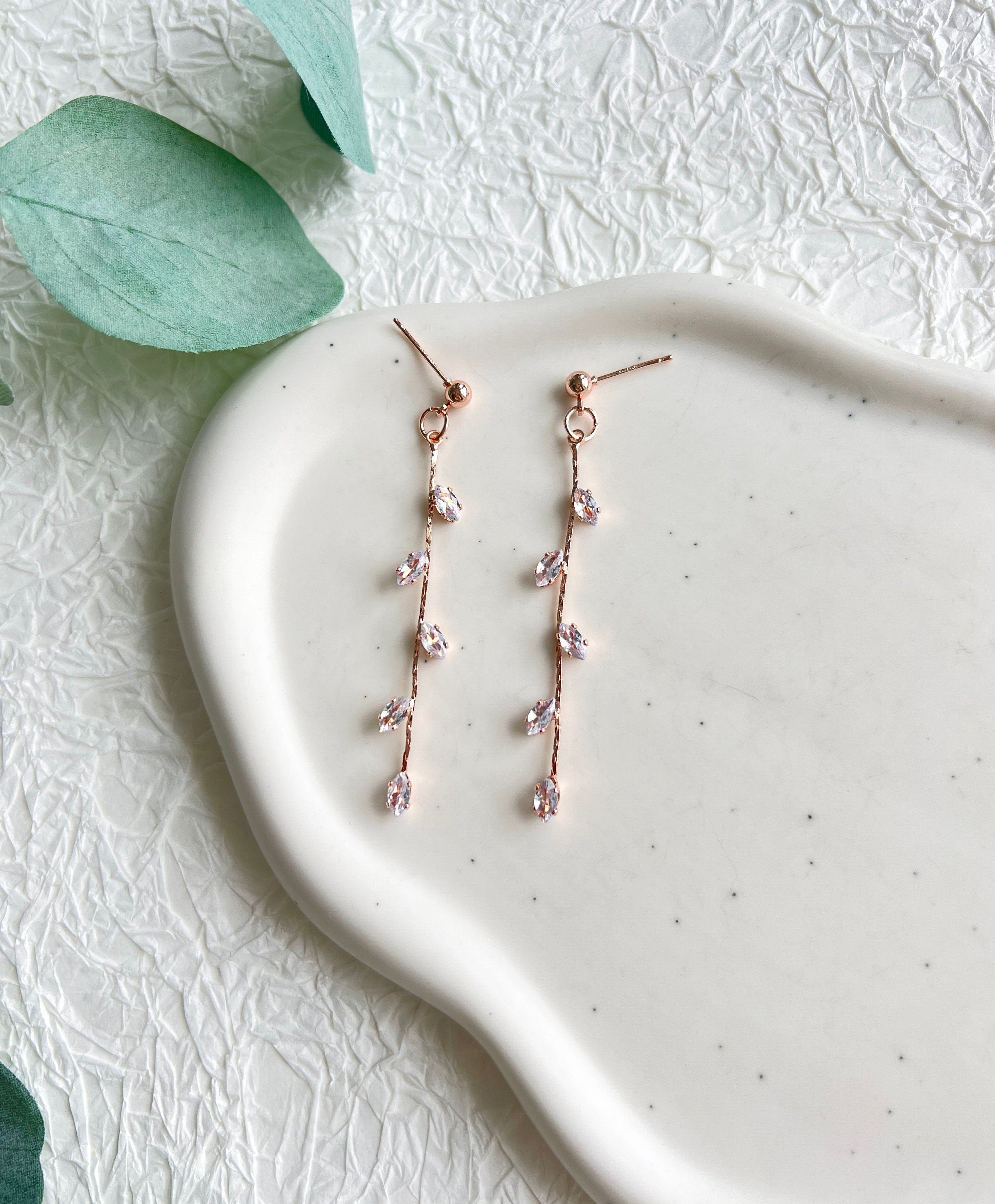 Braut Ohrringe, gold, silber oder roségold, funkelnde Hängeohrringe, Brautschmuck, - Roségold-Ohrringe-Schmuckblüte