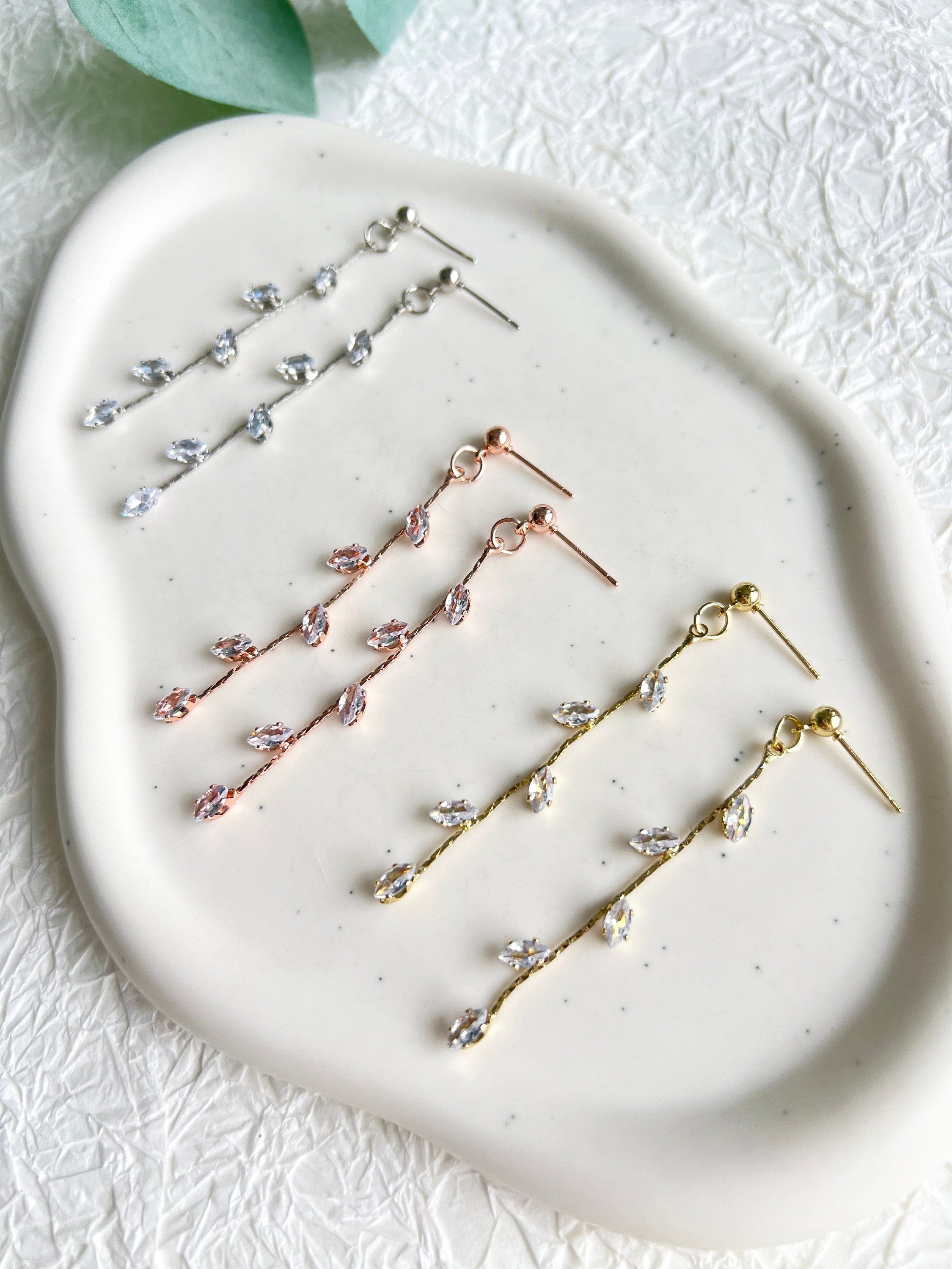 Braut Ohrringe, gold, silber oder roségold, funkelnde Hängeohrringe, Brautschmuck, - Roségold-Ohrringe-Schmuckblüte